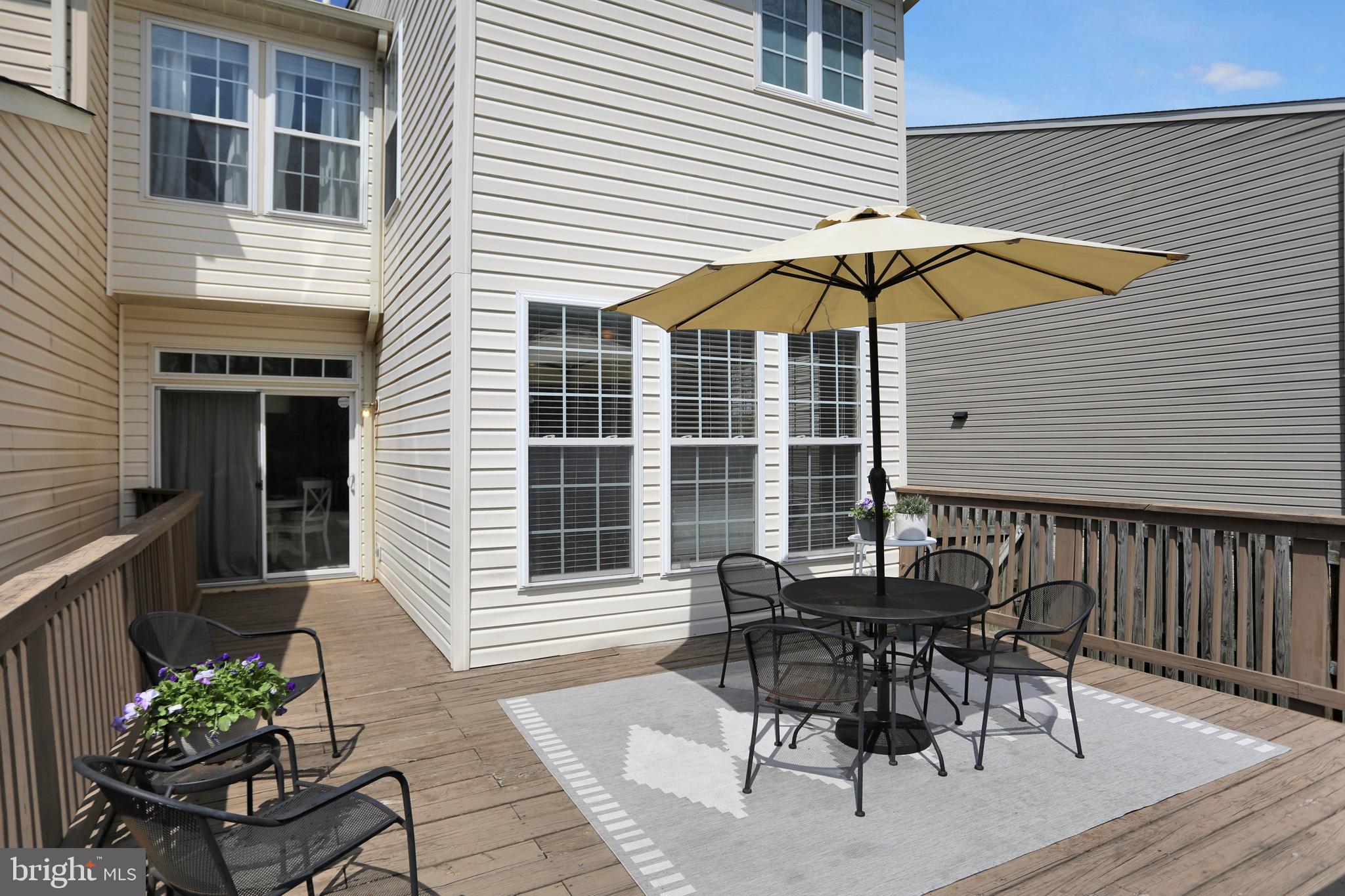 CONSTANT FRIENDSHIP - Residential