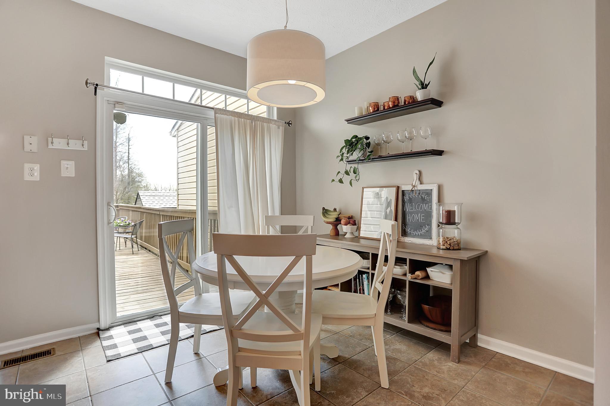 CONSTANT FRIENDSHIP - Residential