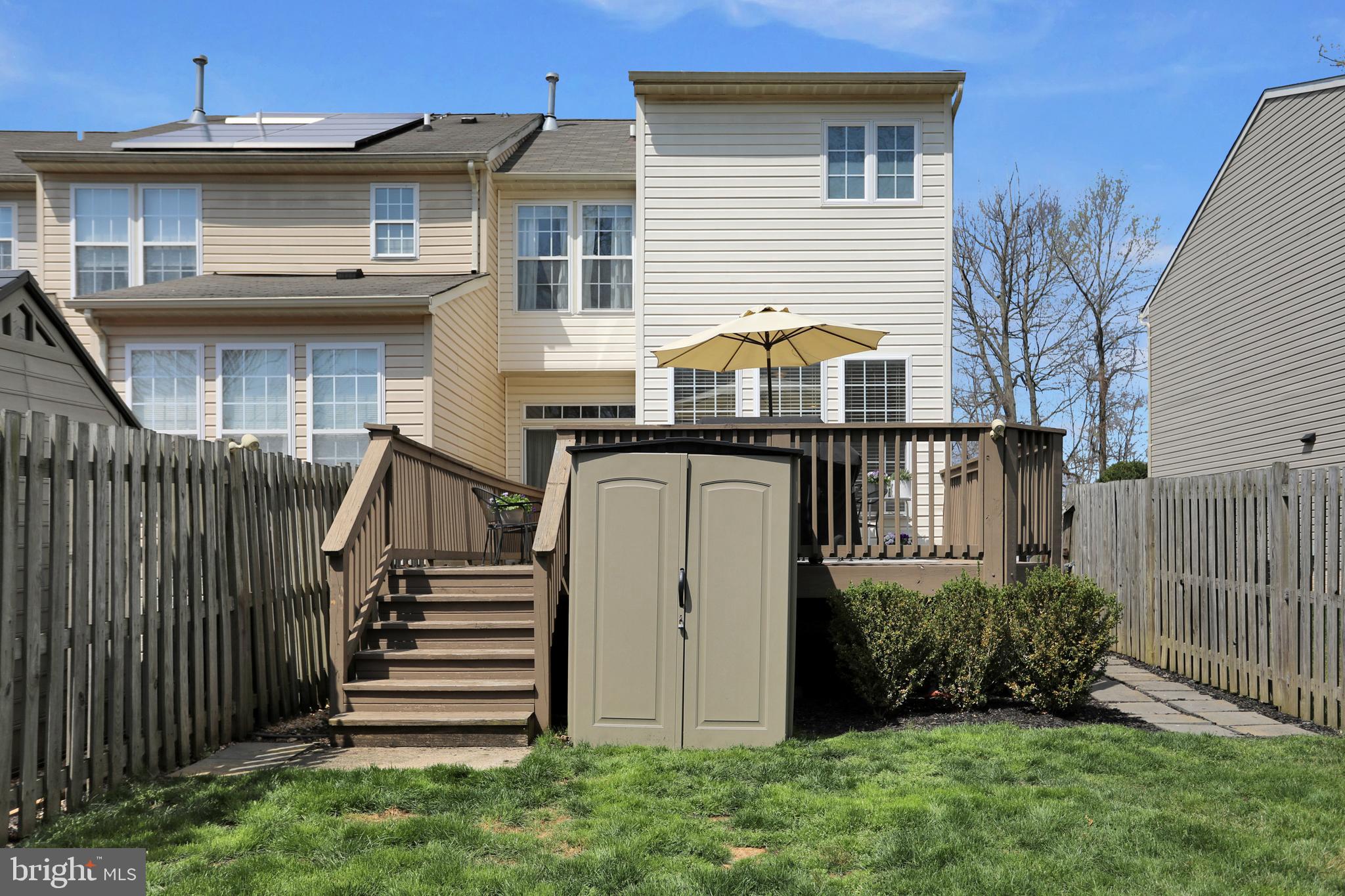 CONSTANT FRIENDSHIP - Residential