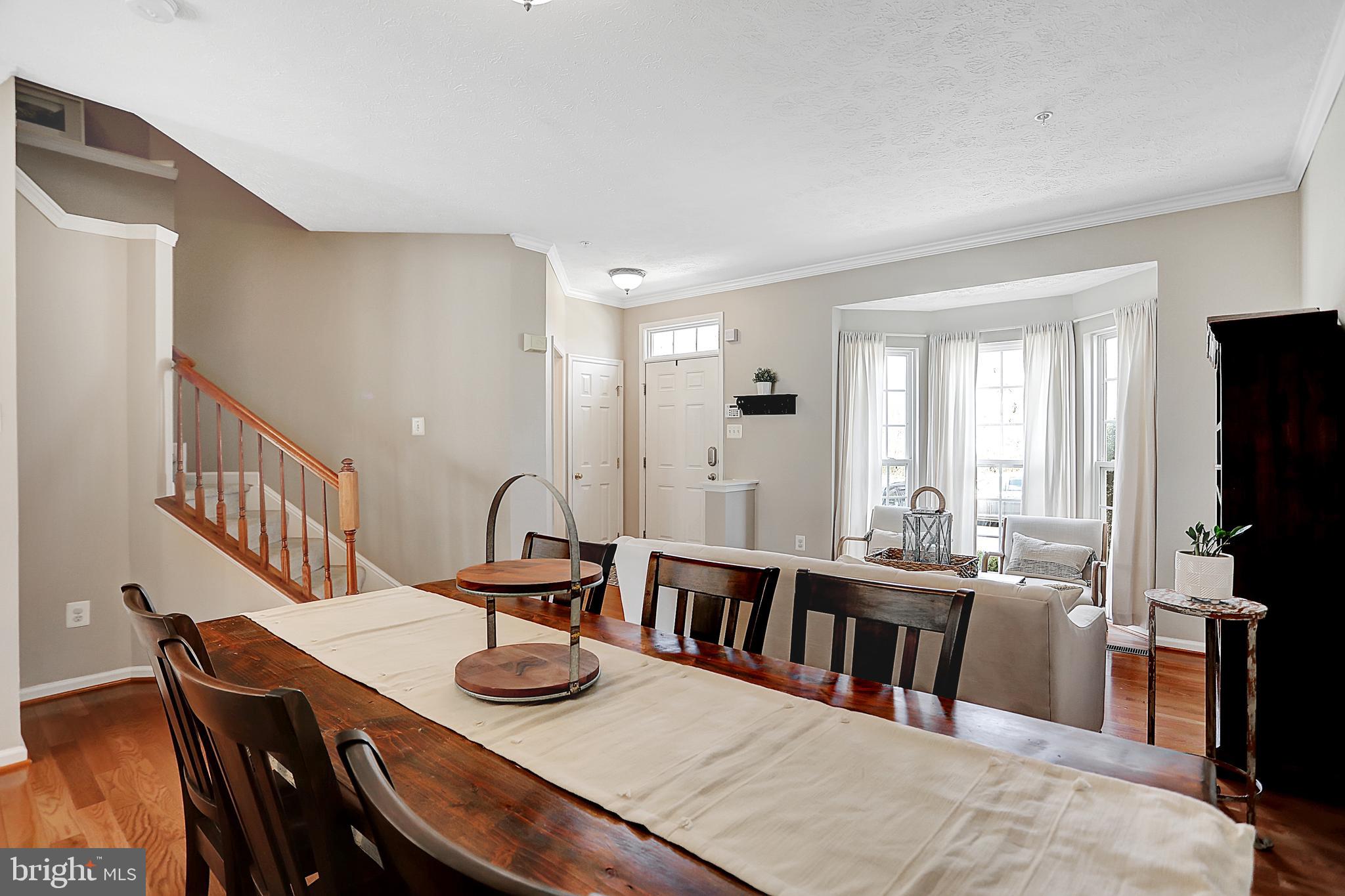 CONSTANT FRIENDSHIP - Residential