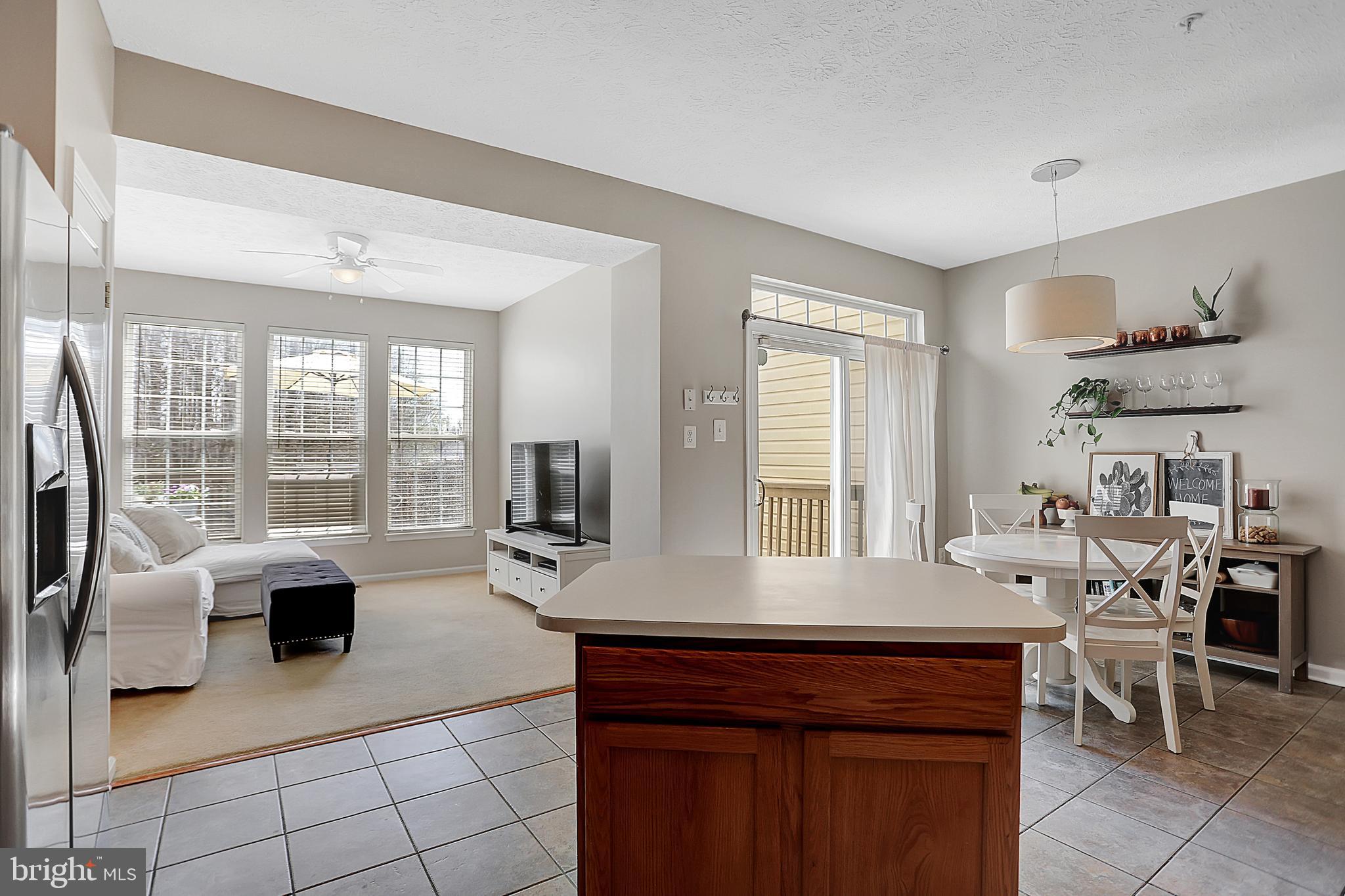 CONSTANT FRIENDSHIP - Residential