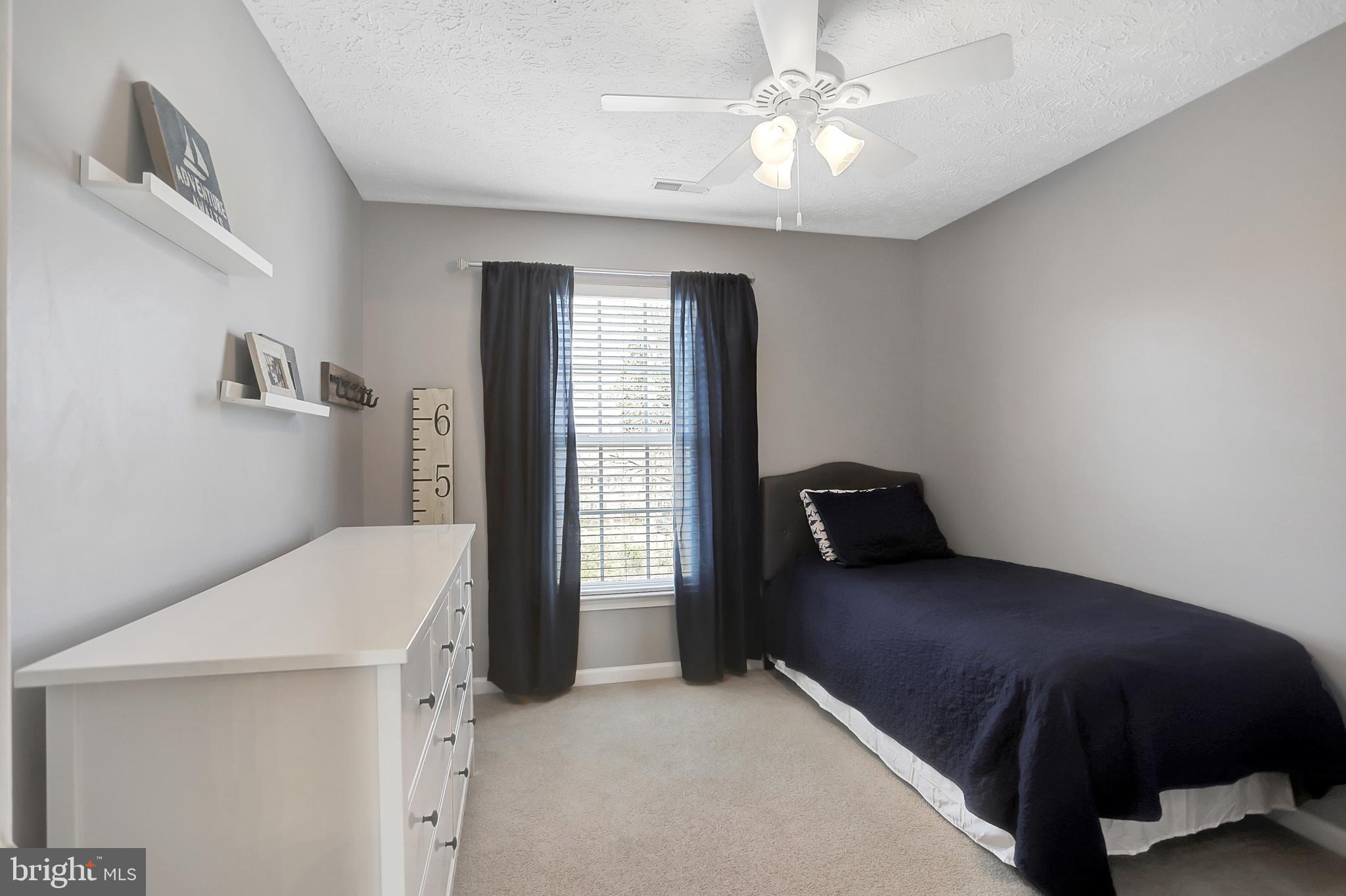 CONSTANT FRIENDSHIP - Residential