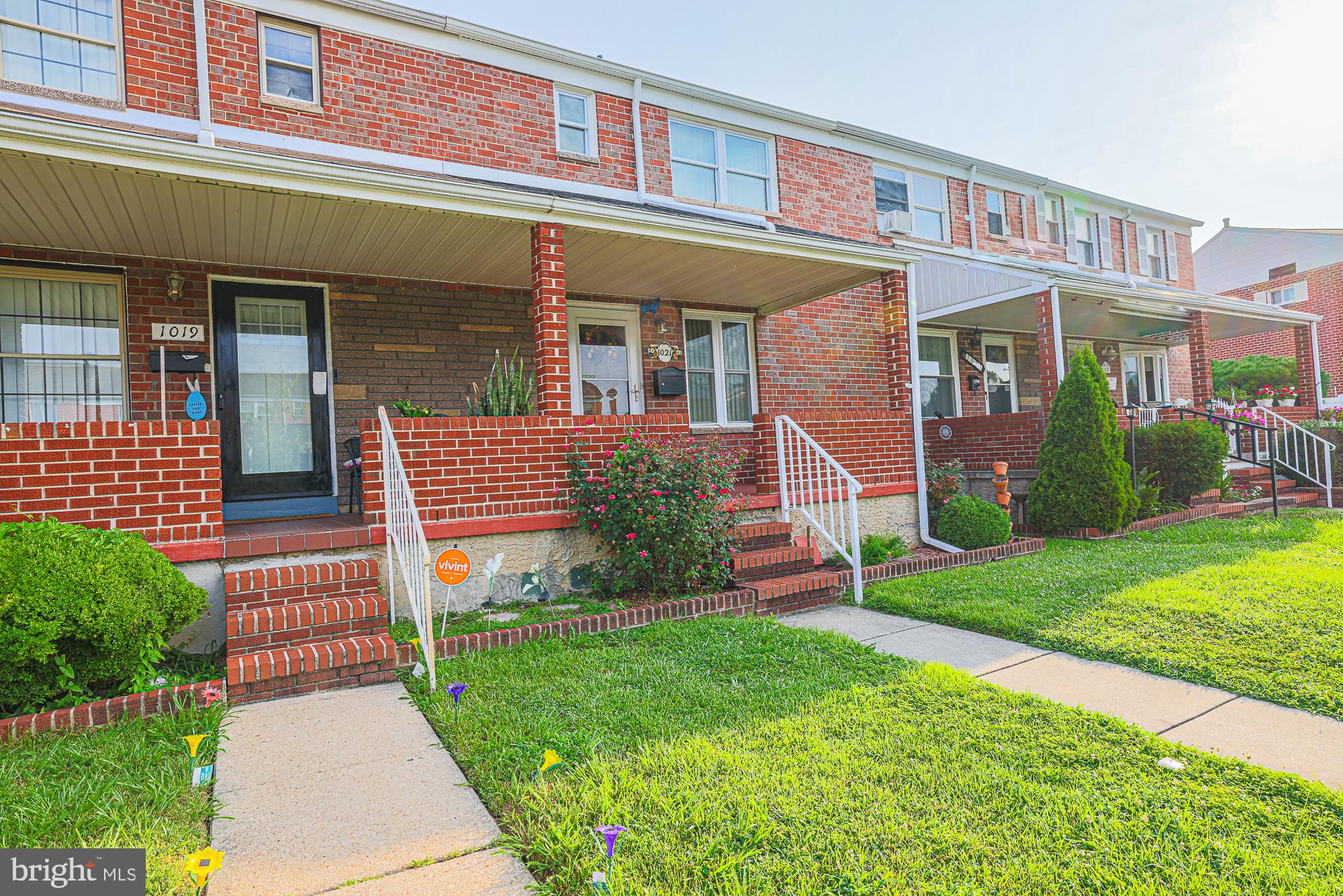 1021 FOXCHASE LANE