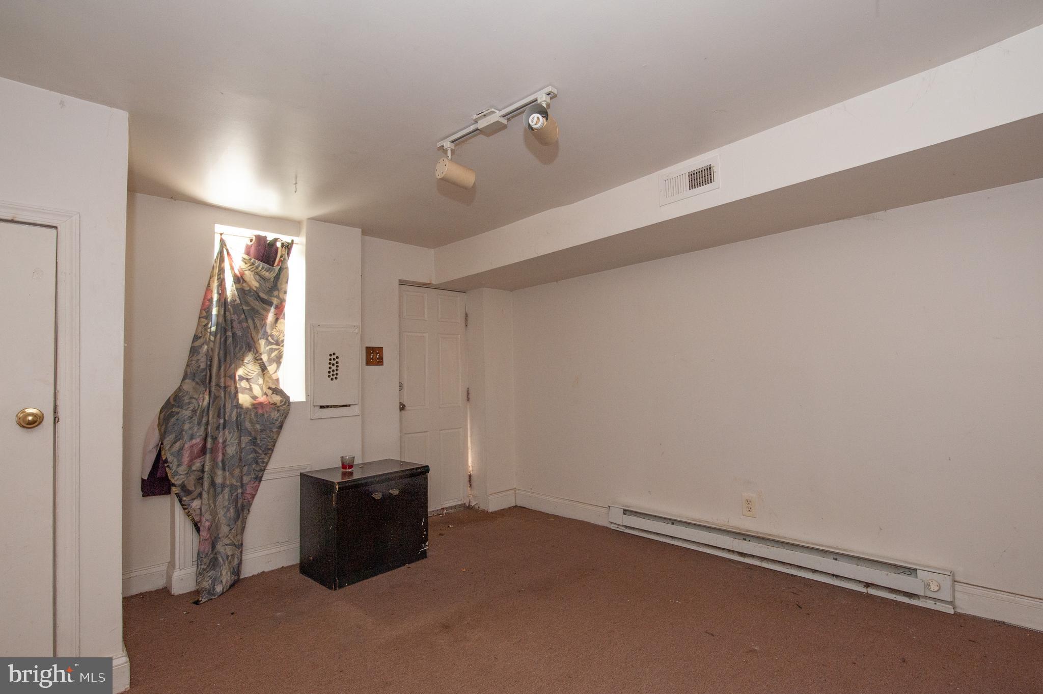 FRANKLIN SQUARE HISTORIC DISTRICT - Residential