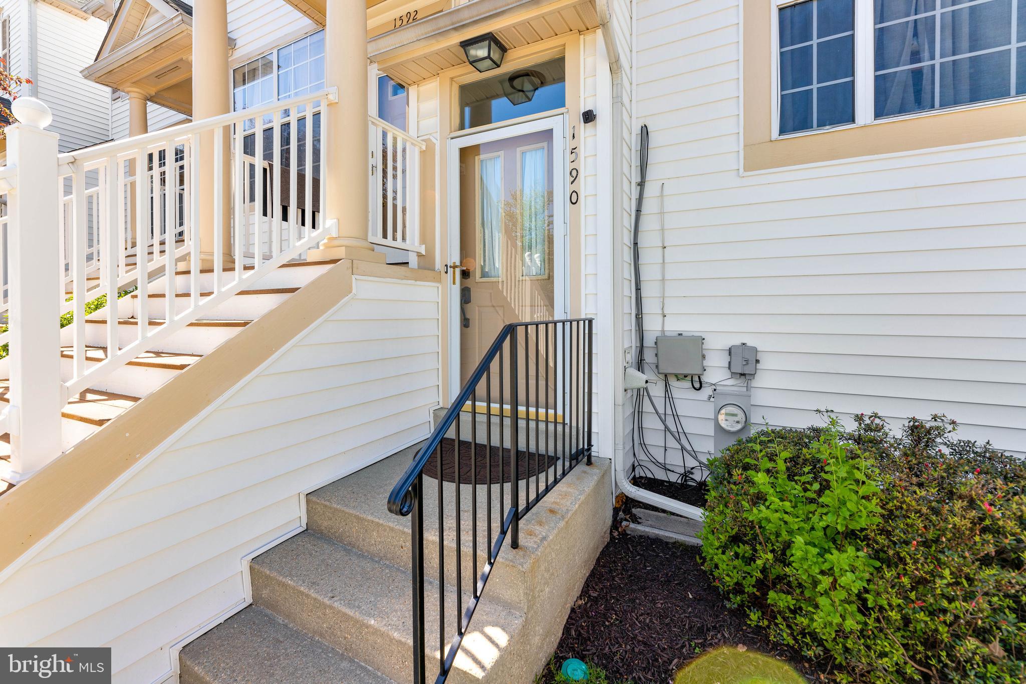 CEDAR GROVE AT CROFTON - Residential