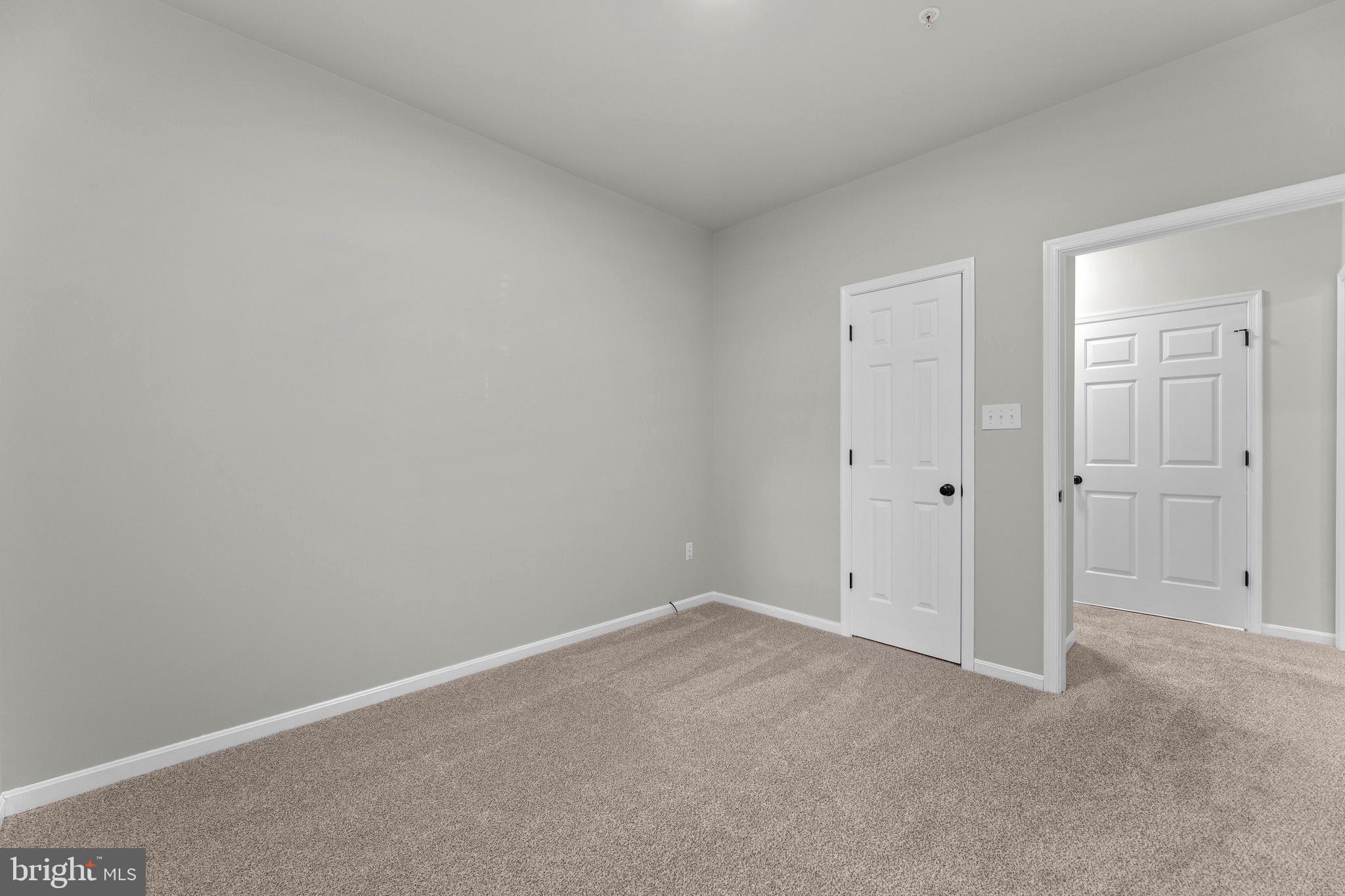 CEDAR GROVE AT CROFTON - Residential