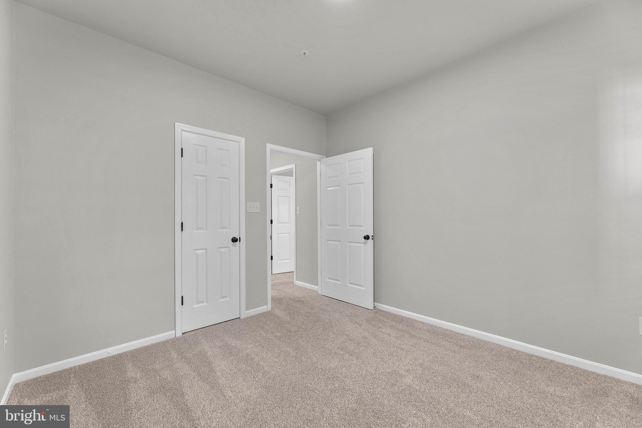 CEDAR GROVE AT CROFTON - Residential