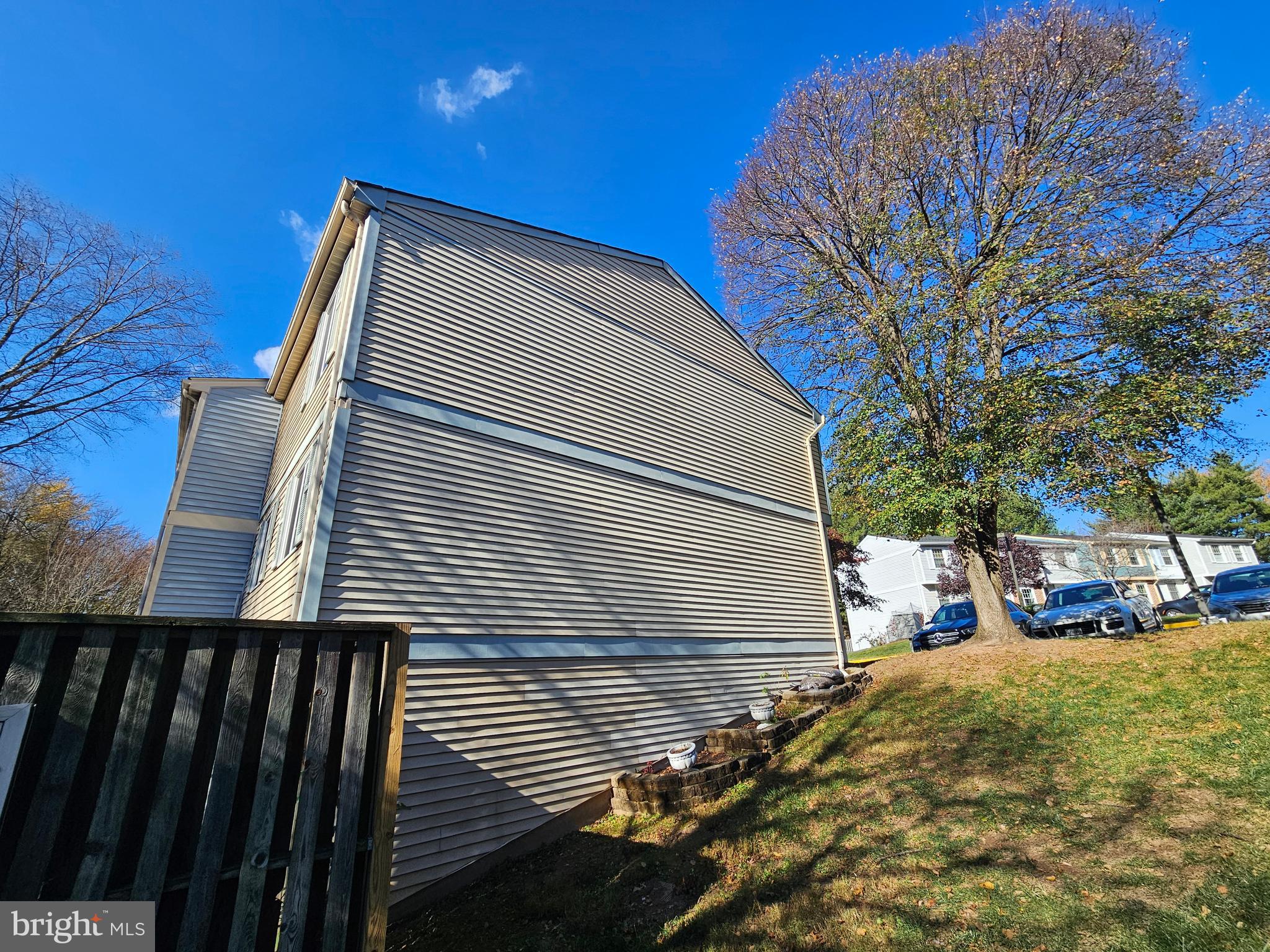 RESTON - Residential Lease