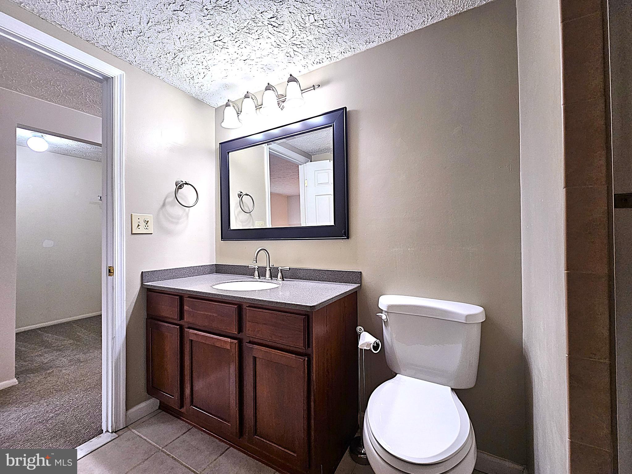 RESTON - Residential Lease