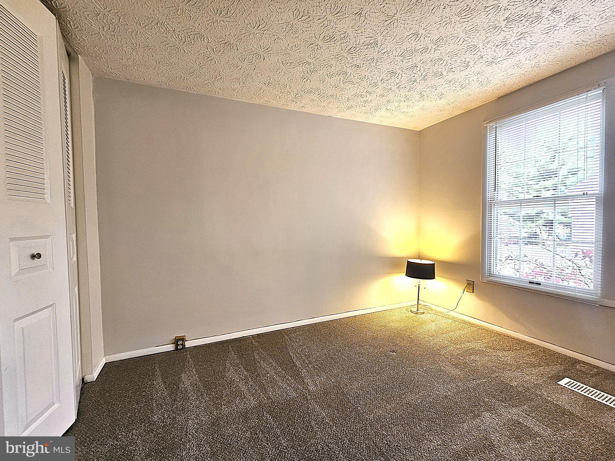 RESTON - Residential Lease