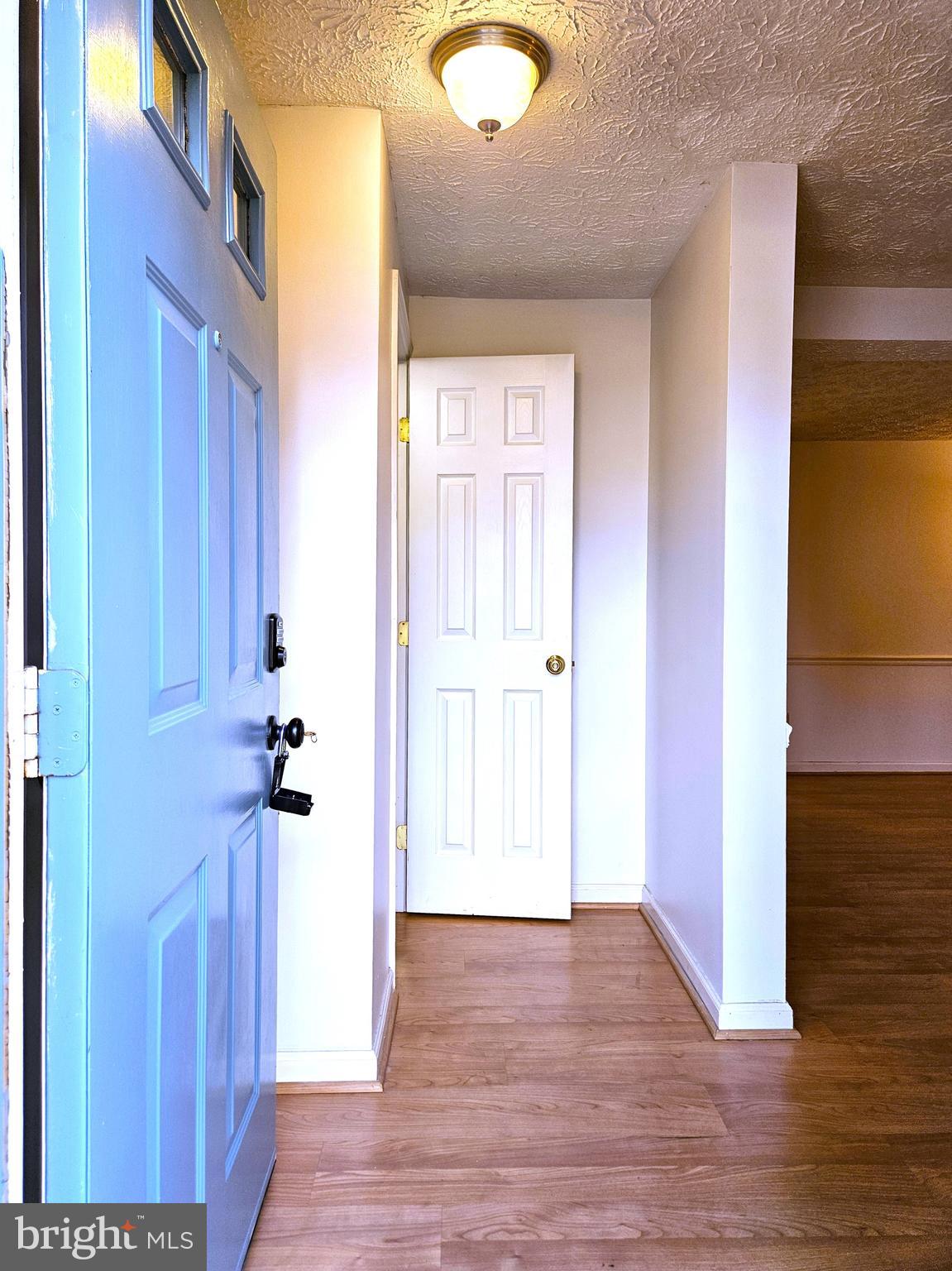 RESTON - Residential Lease