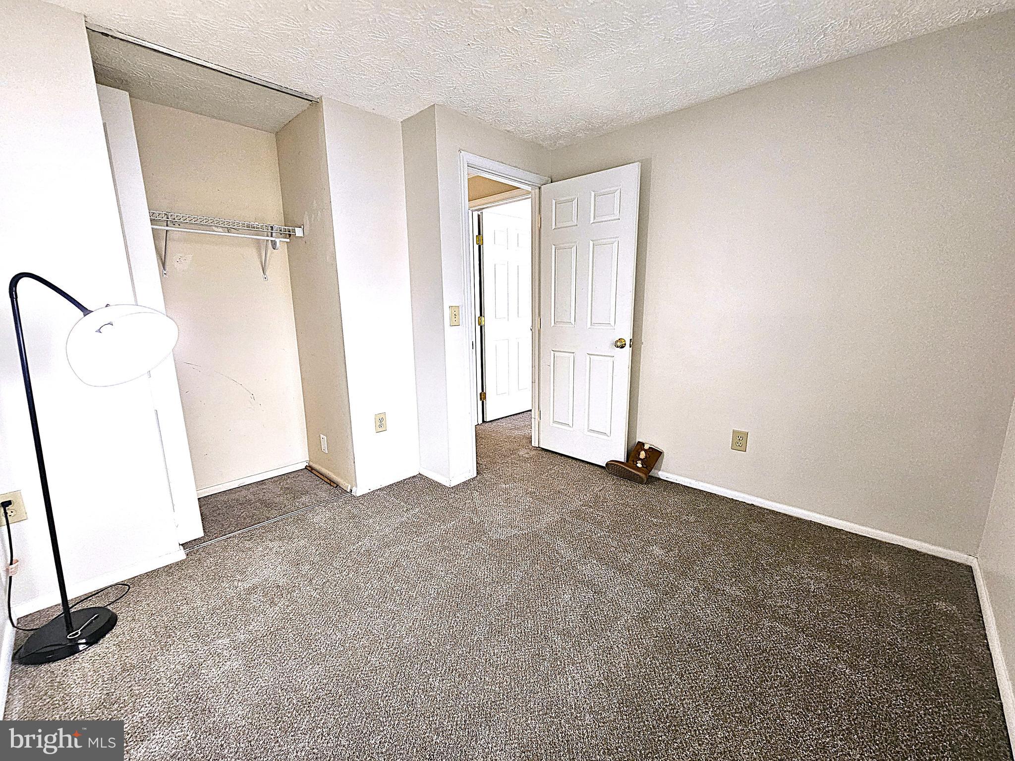 RESTON - Residential Lease