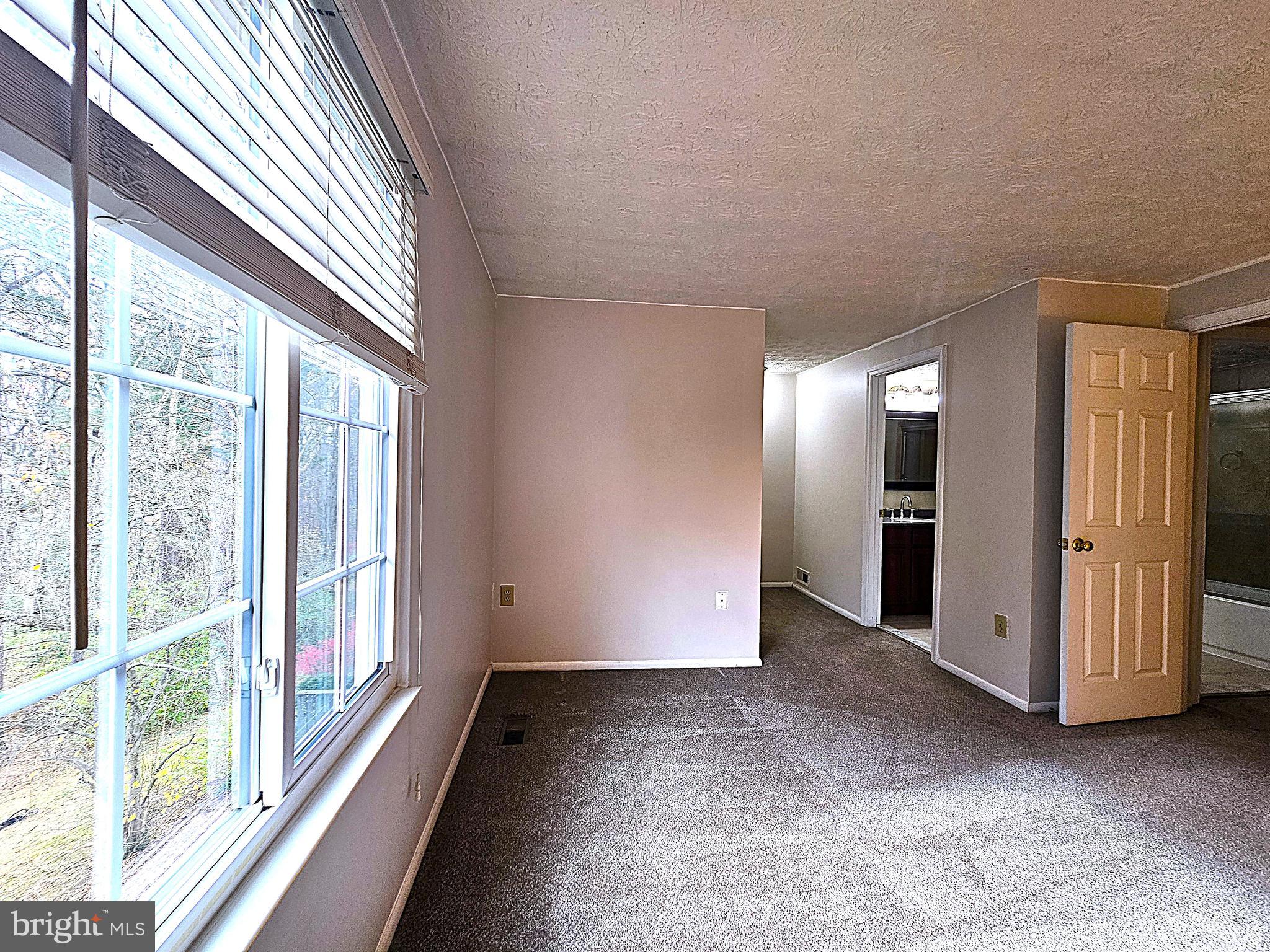 RESTON - Residential Lease