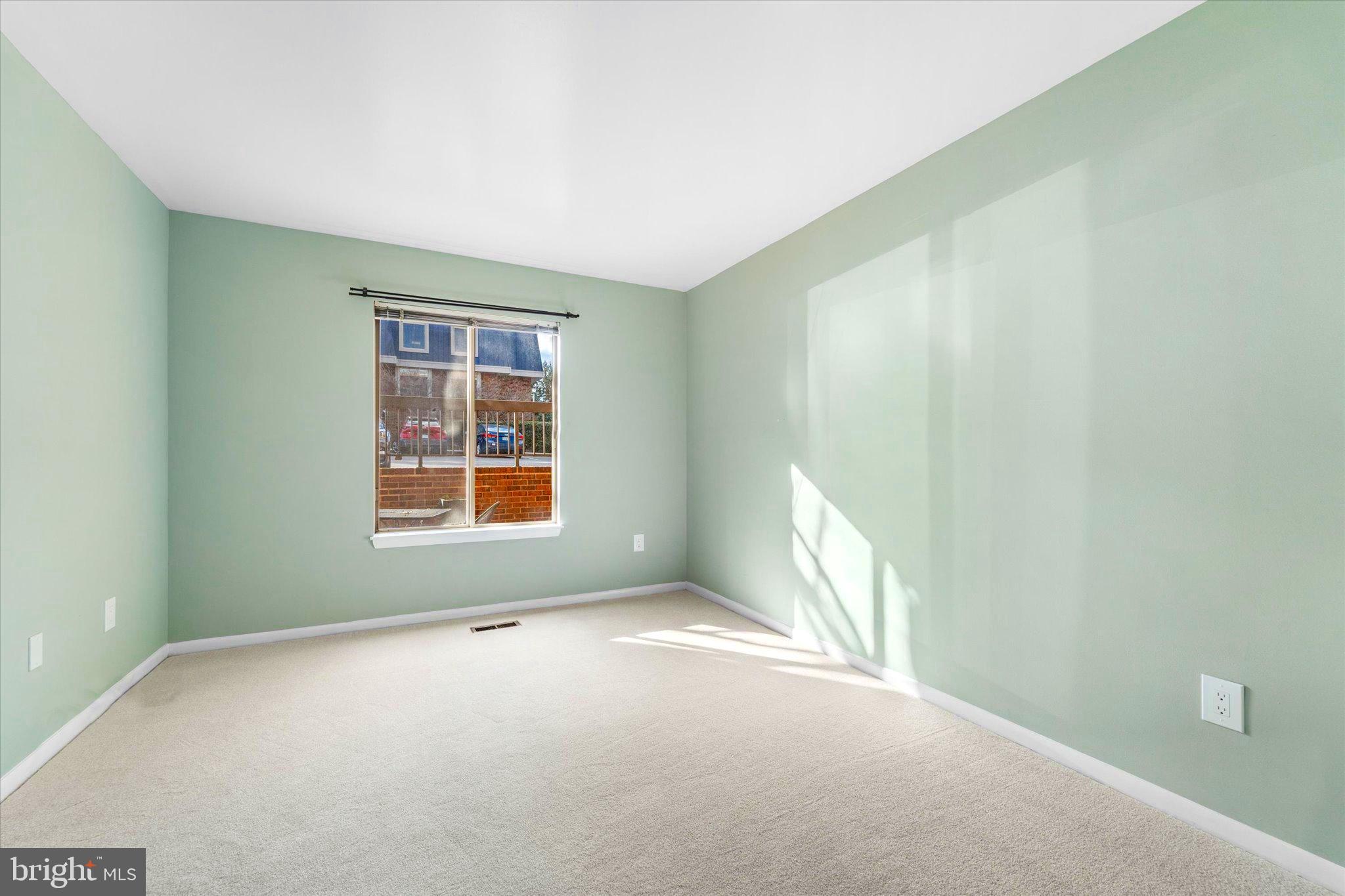 SOUTHAMPTON - Residential