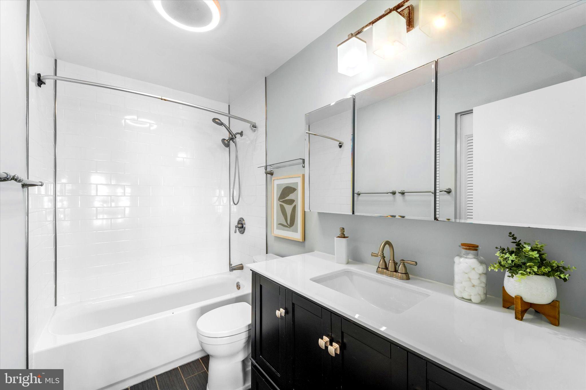 SOUTHAMPTON - Residential