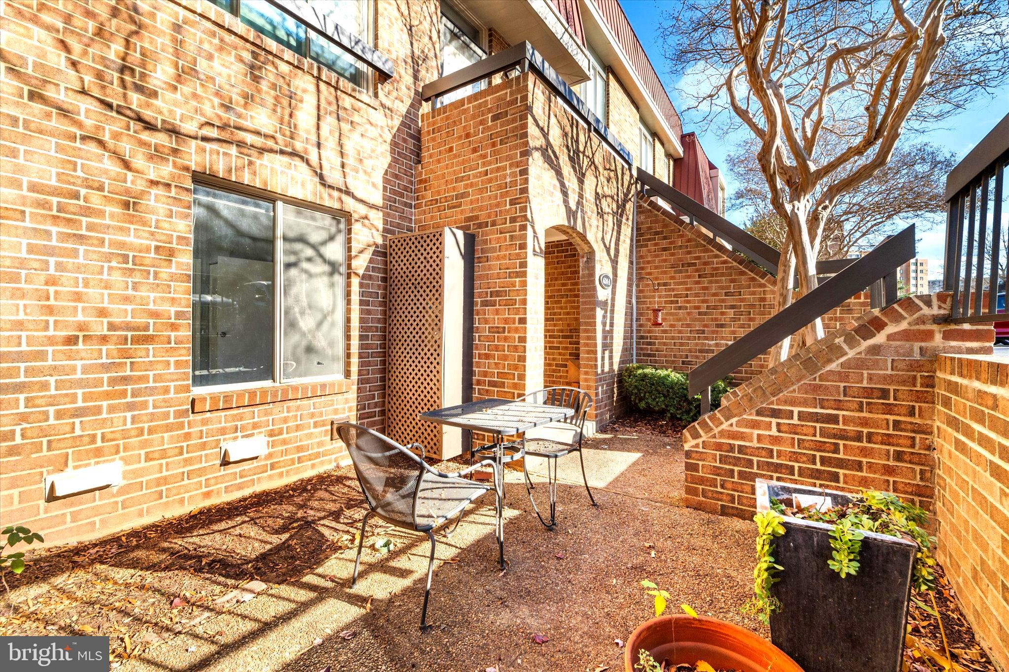 SOUTHAMPTON - Residential