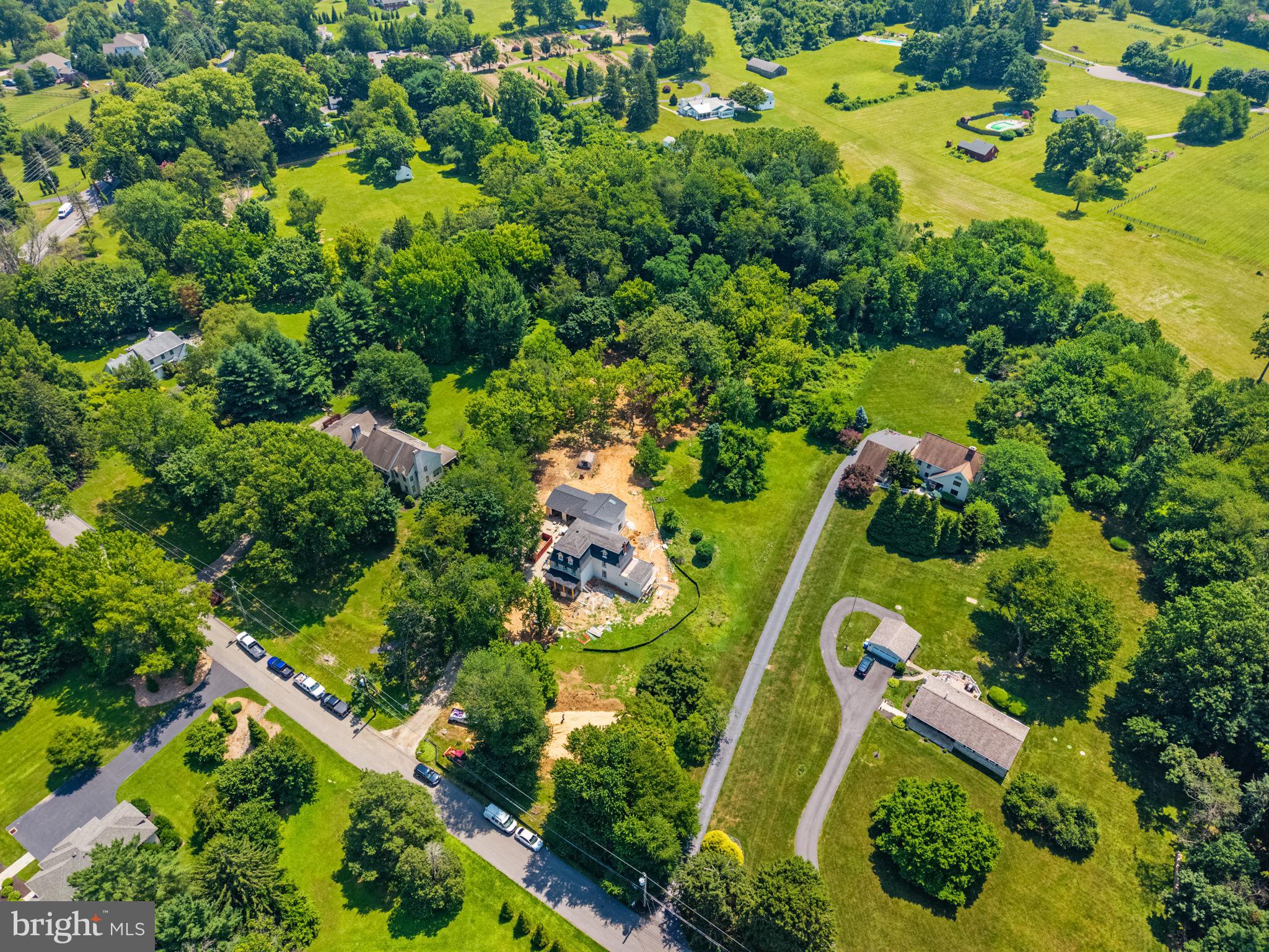 1526 MEADOW LANE