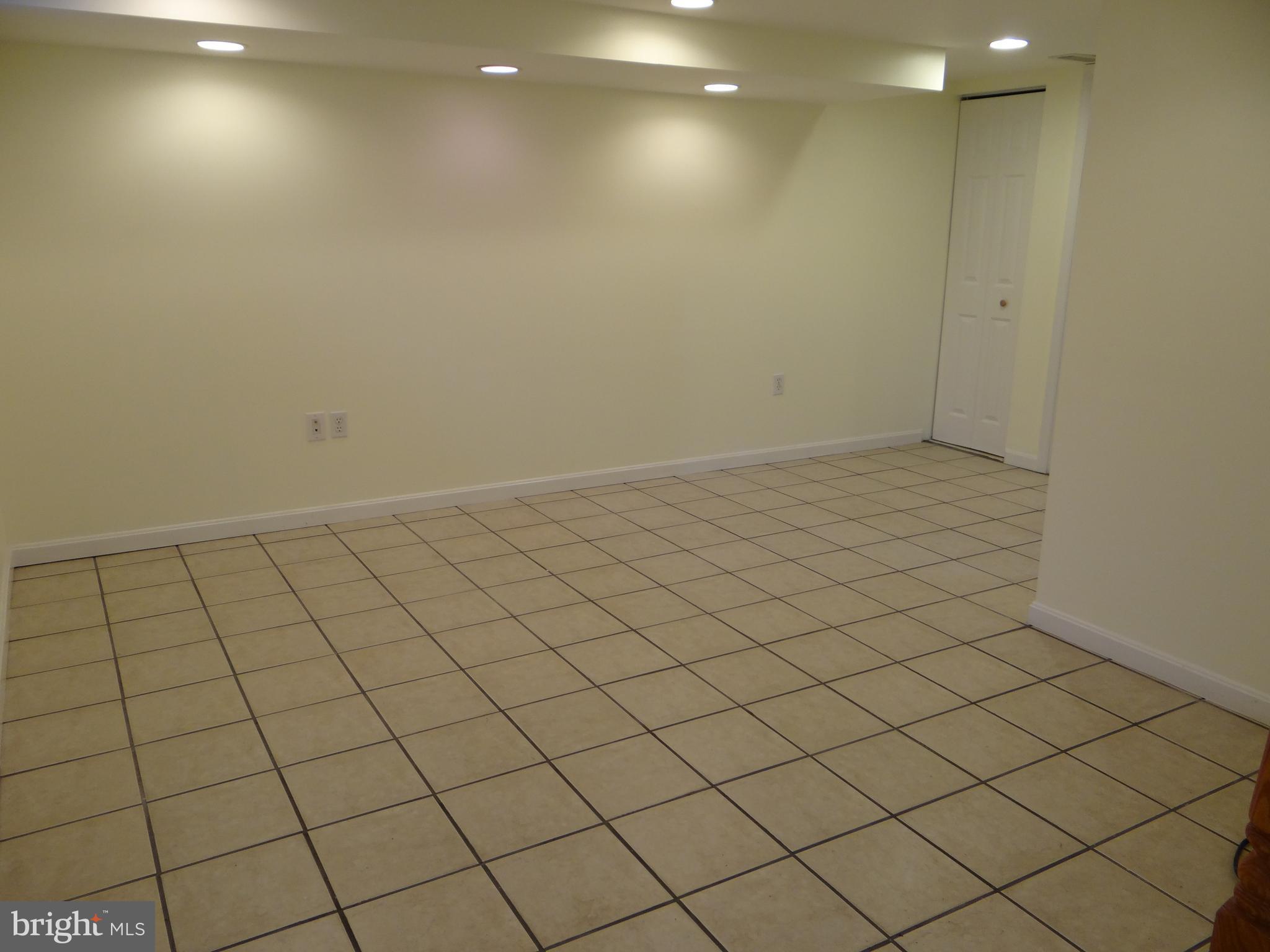 ROSEMONT - Residential Lease