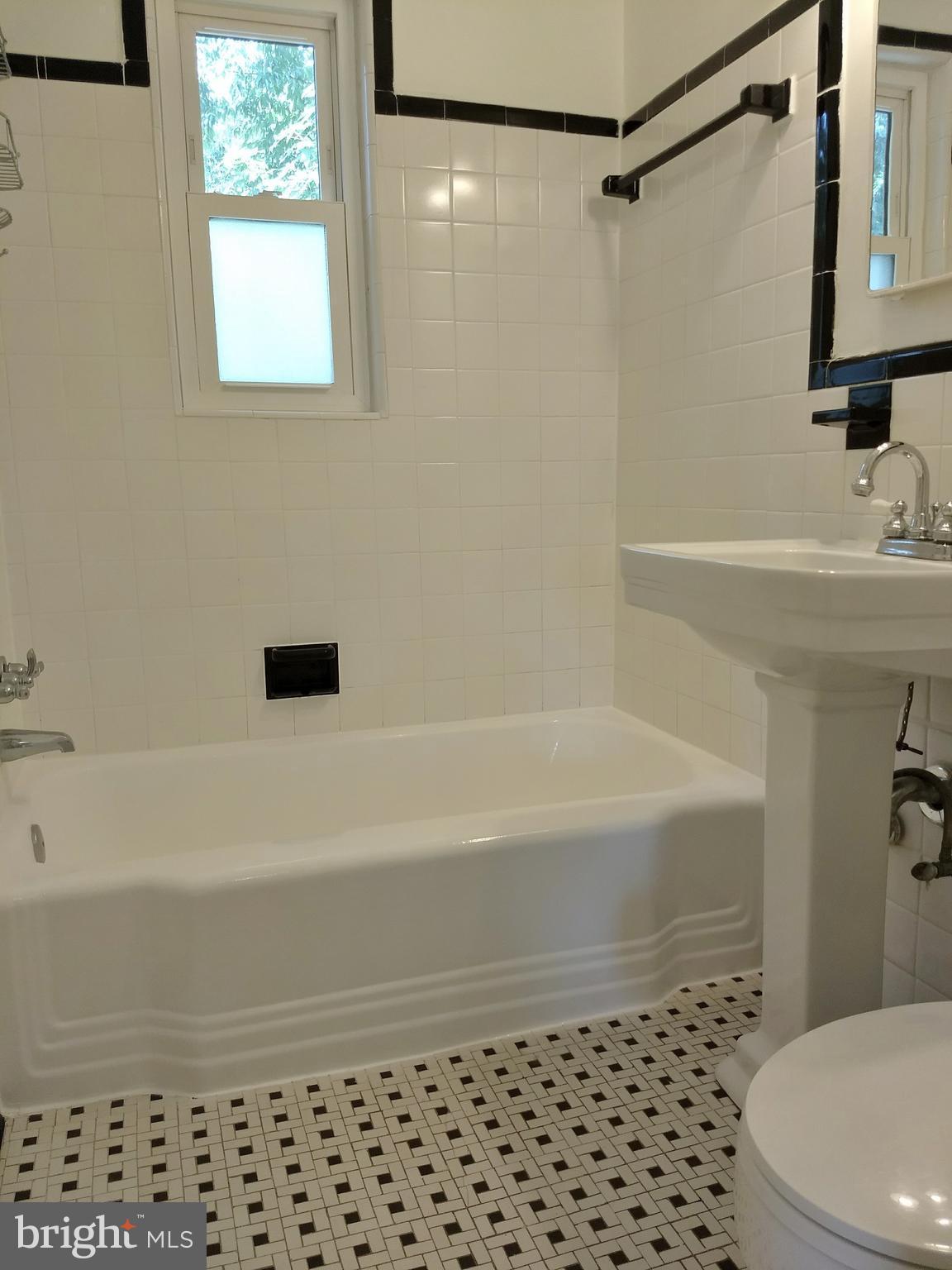 ROSEMONT - Residential Lease