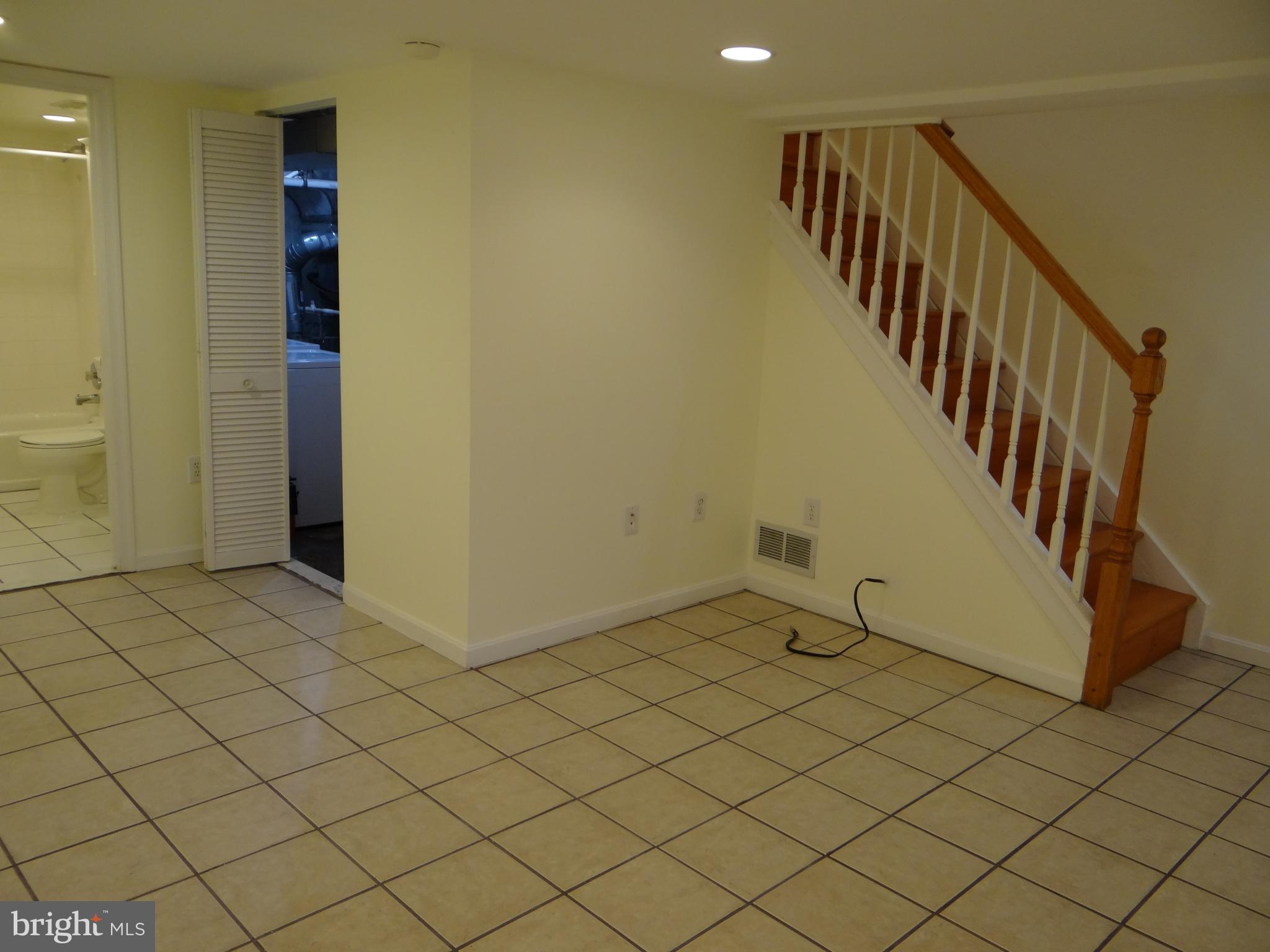 ROSEMONT - Residential Lease