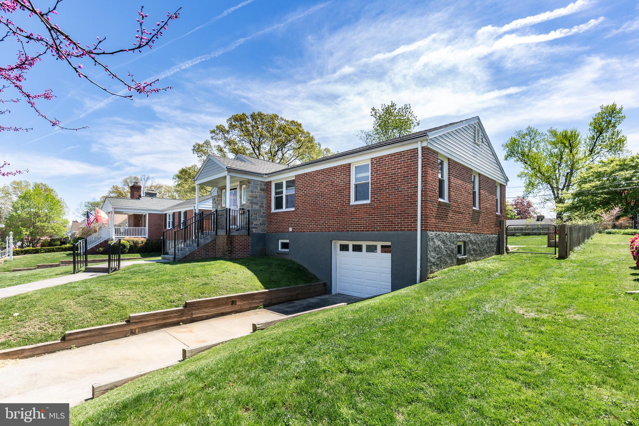 BRIDLEWOOD - Residential