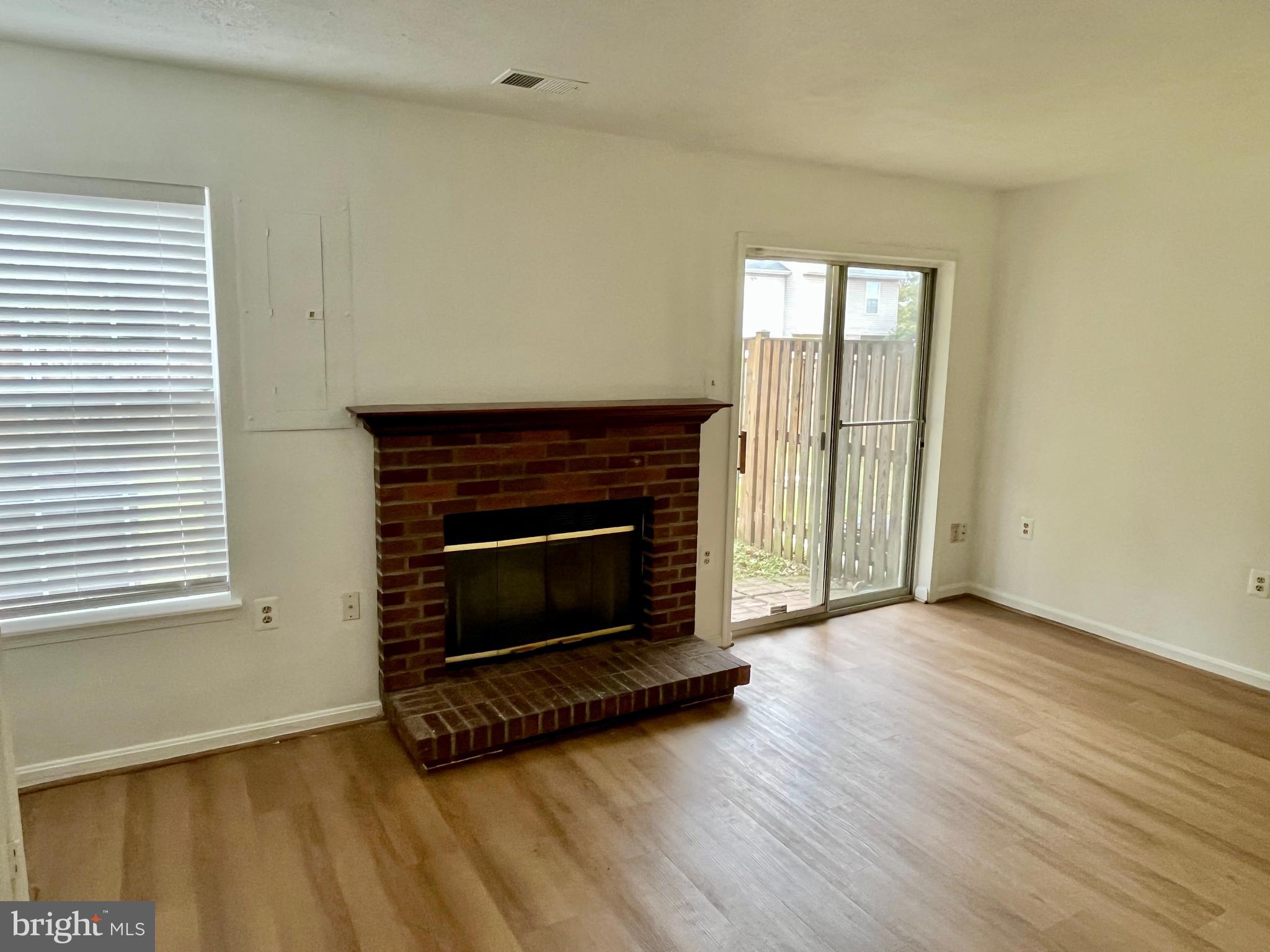 KINCAID FOREST - Residential Lease