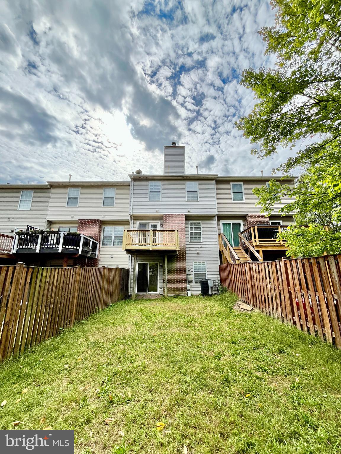 KINCAID FOREST - Residential Lease