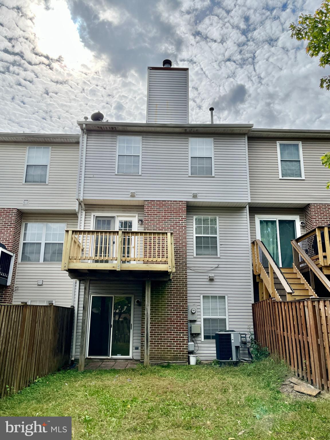 KINCAID FOREST - Residential Lease