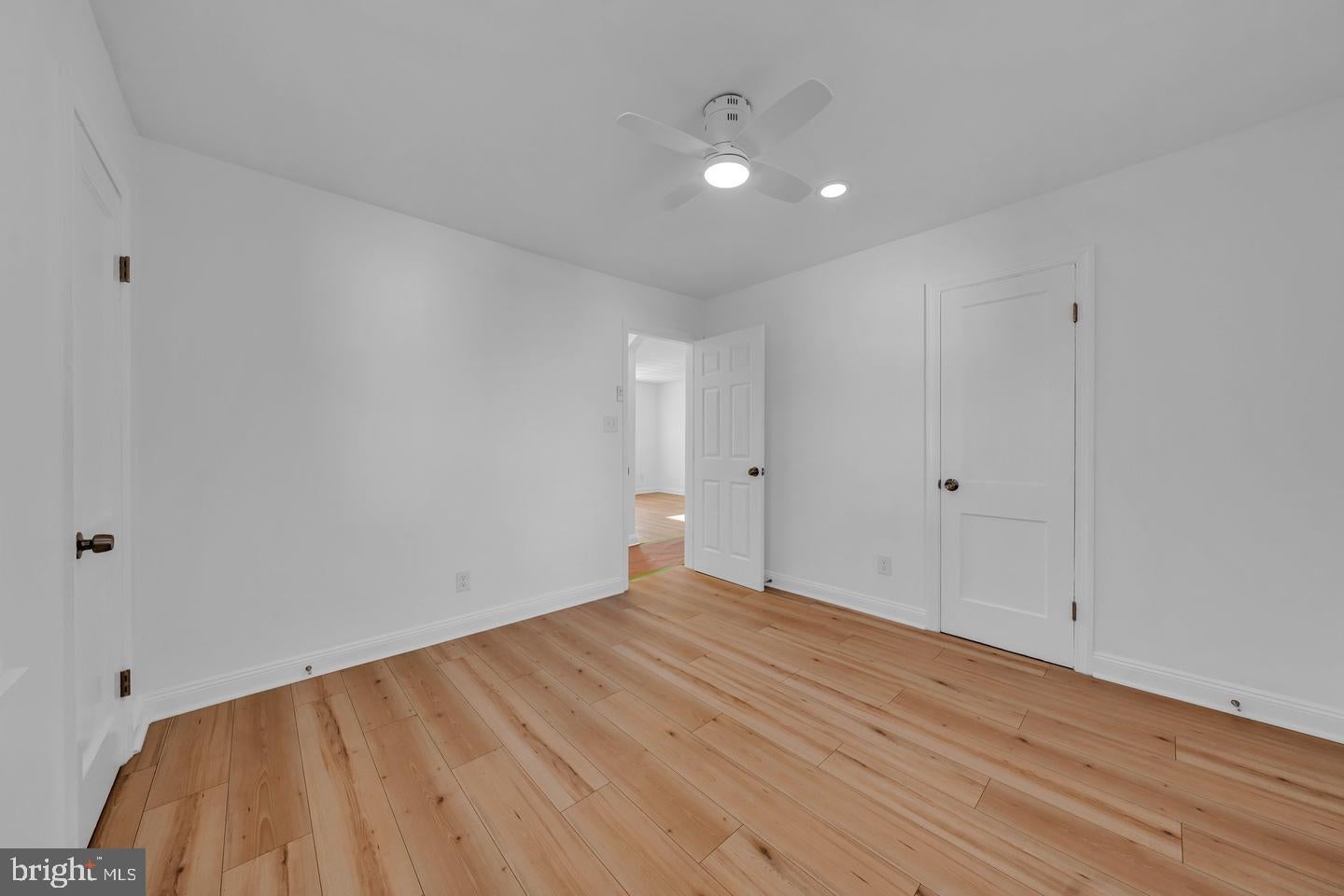 6212 SUITLAND ROAD 1