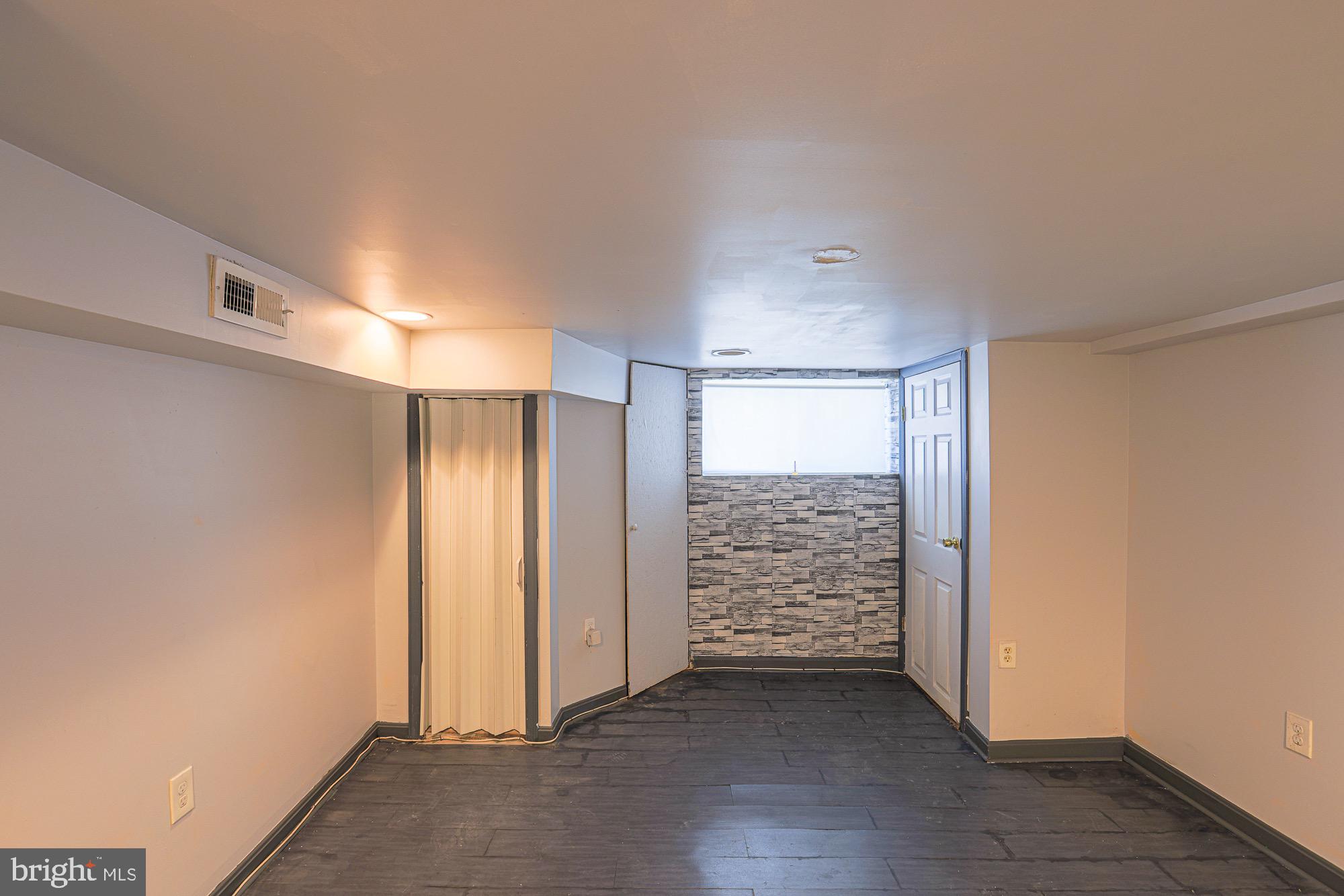 SANDTOWN-WINCHESTER - Residential Lease