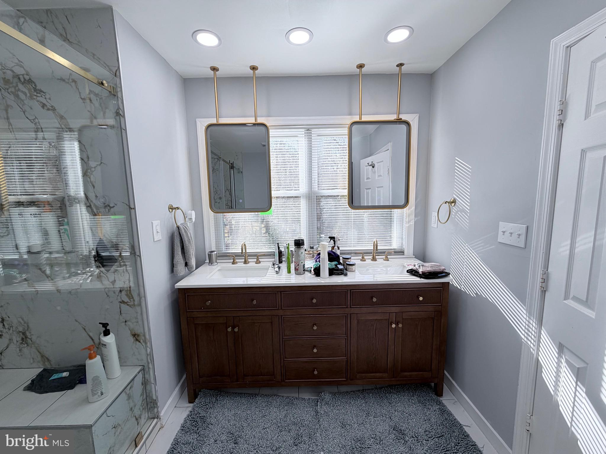 HAMPSHIRE - Residential Lease