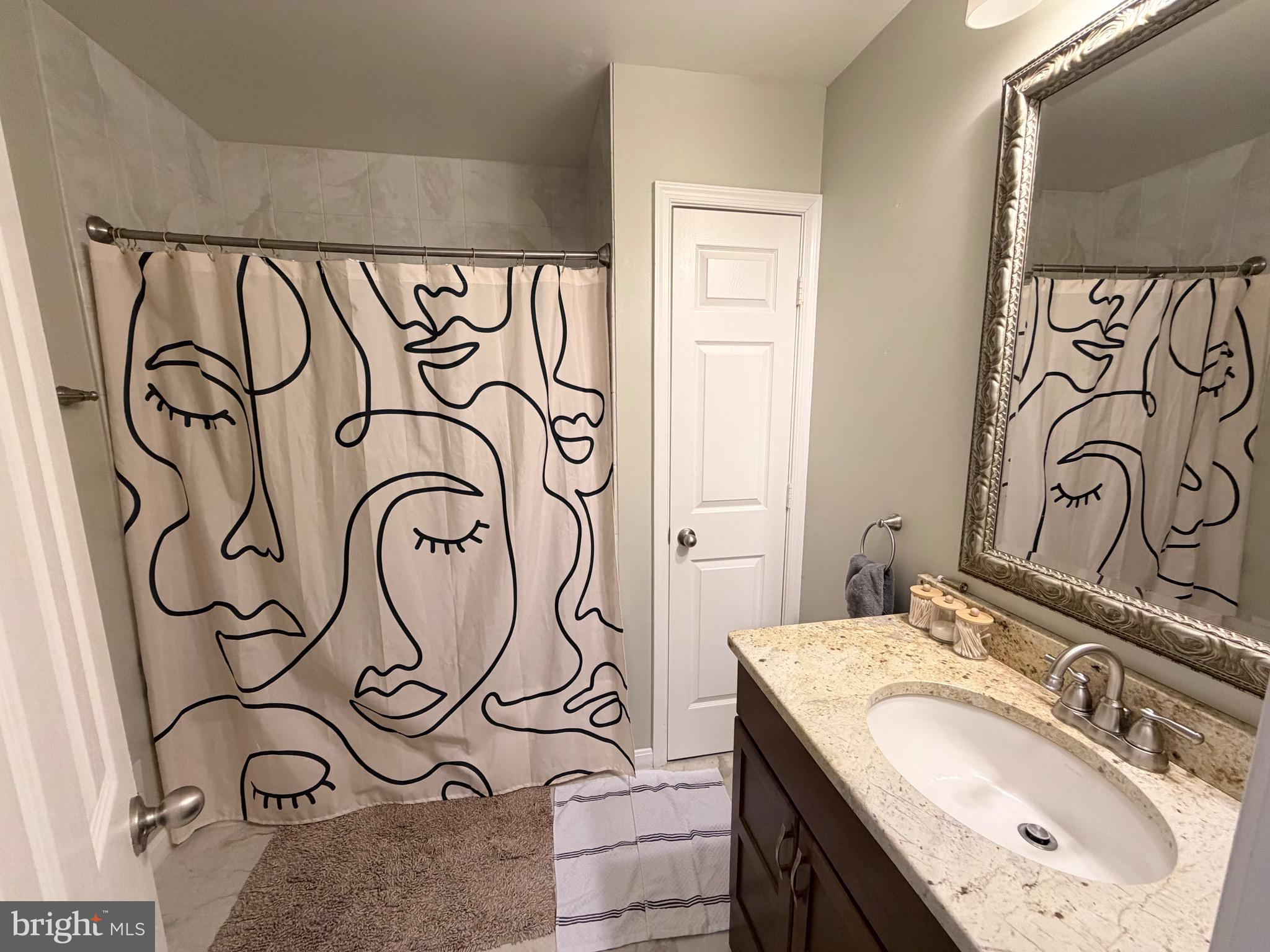 HAMPSHIRE - Residential Lease