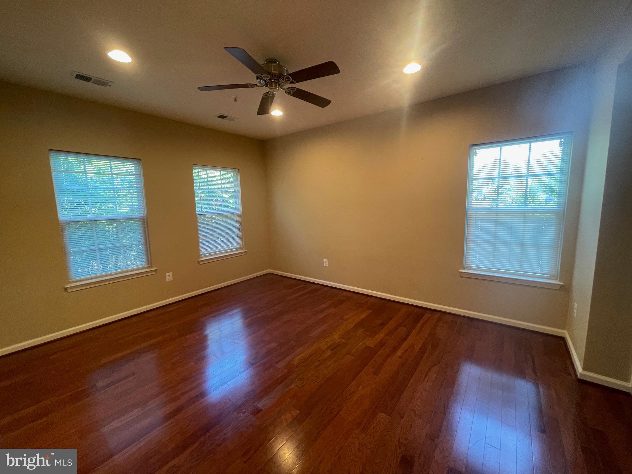 STONEY RUN - Residential Lease