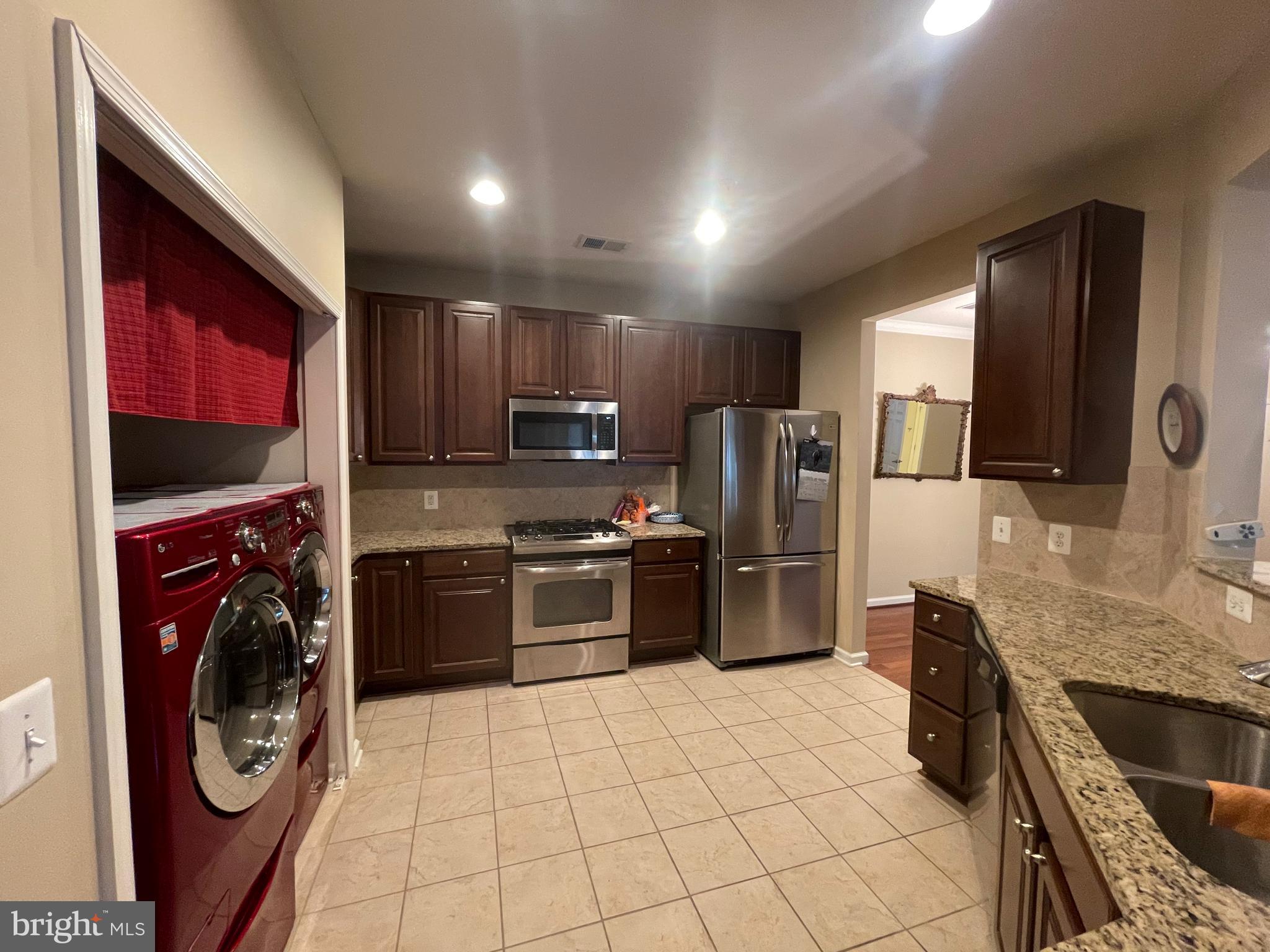 STONEY RUN - Residential Lease