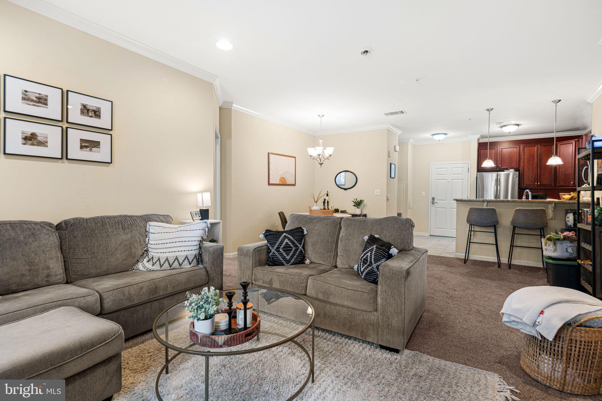 350 W ELM STREET 3102