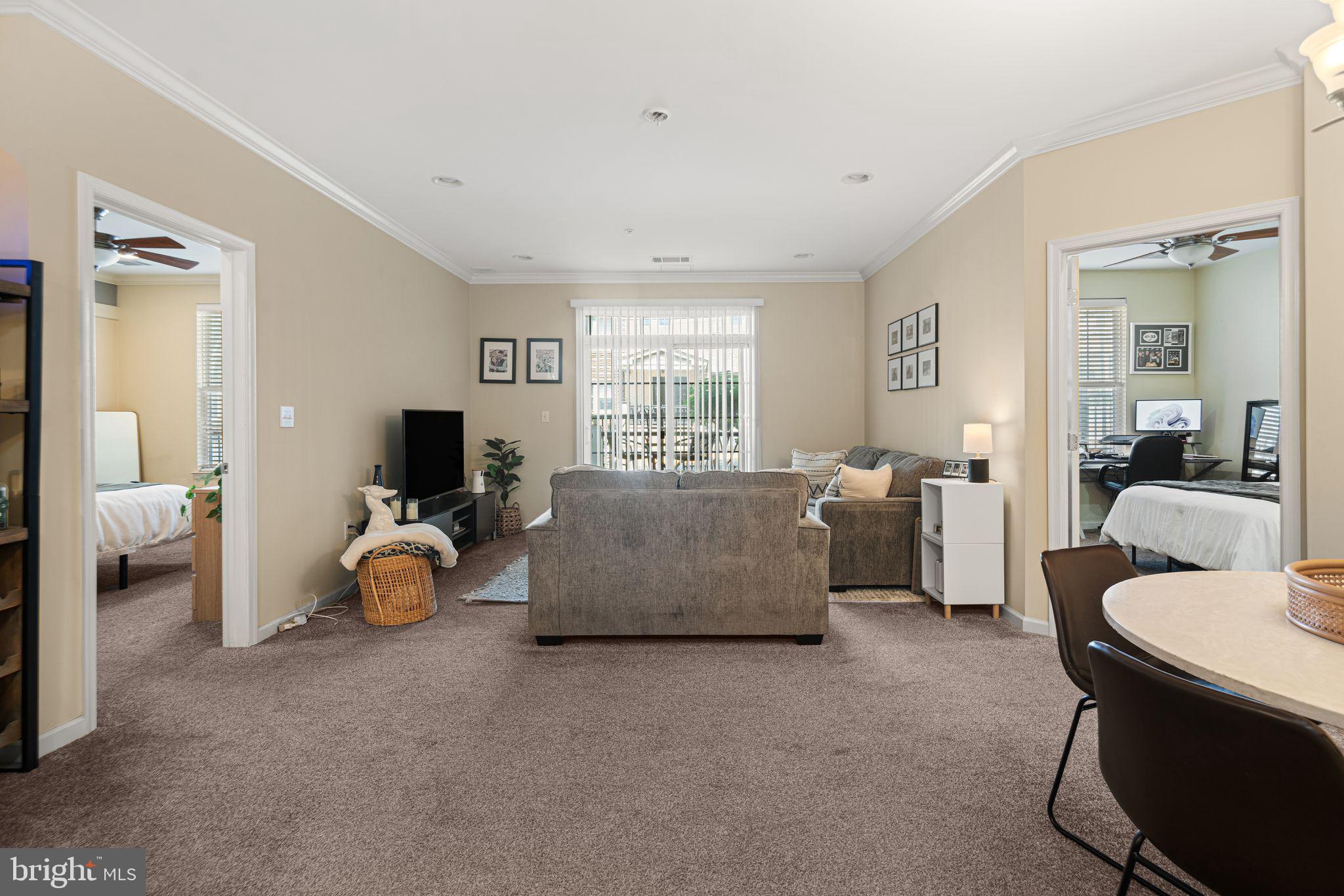 350 W ELM STREET 3102