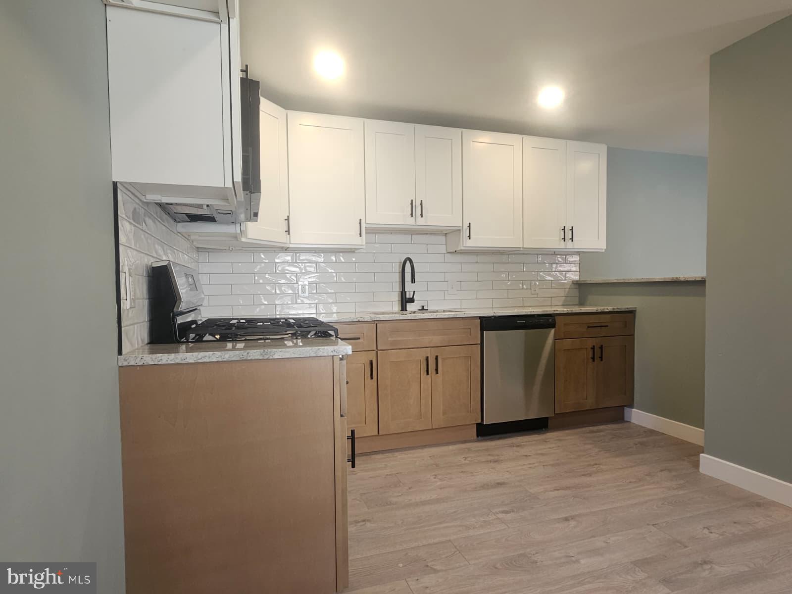 FERN ROCK - Residential