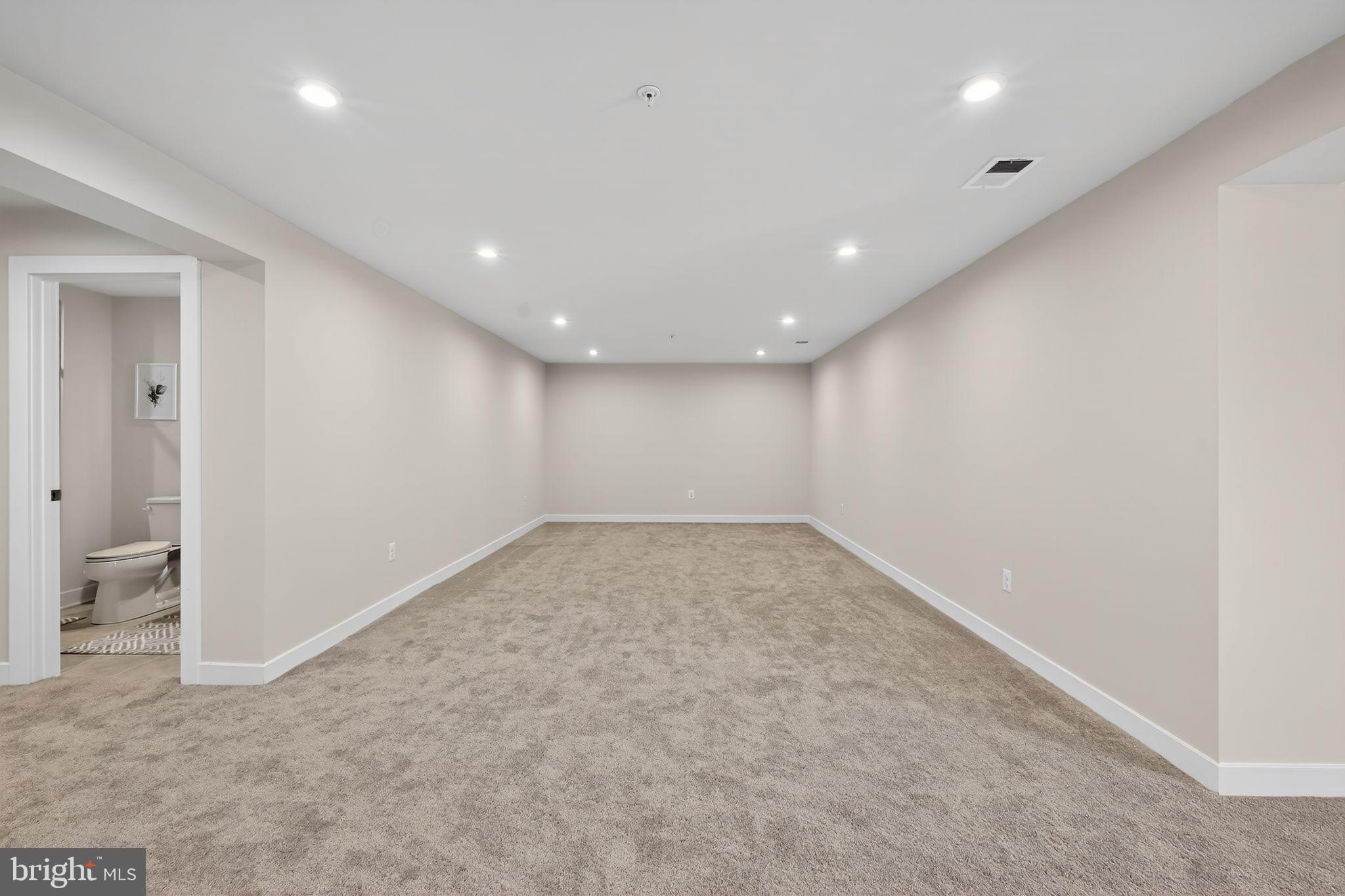 TWO RIVERS - Residential