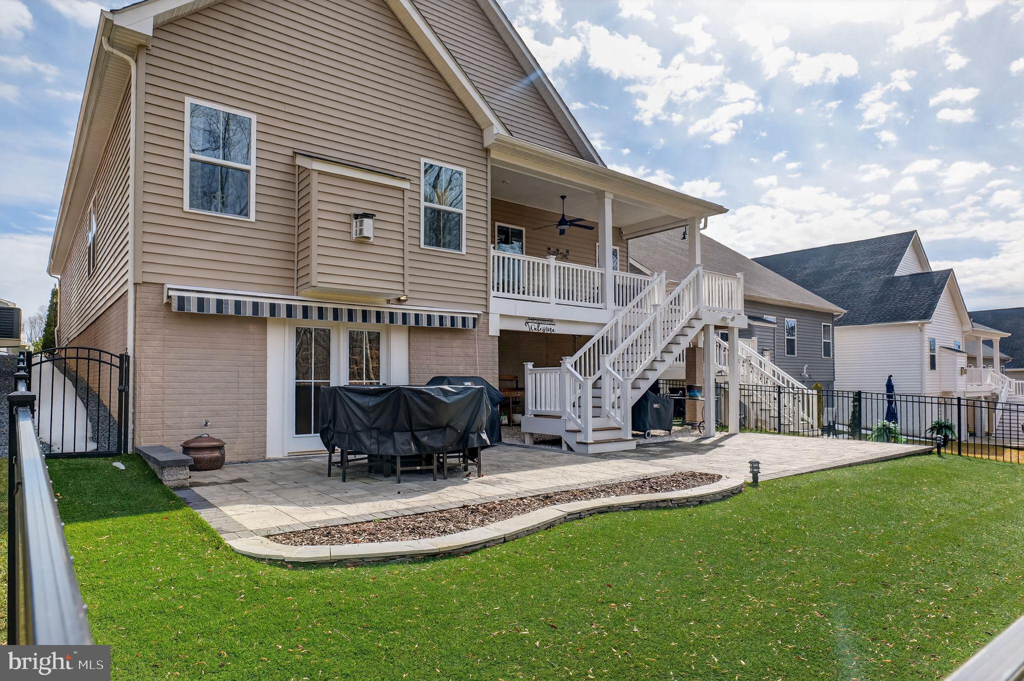 TWO RIVERS - Residential