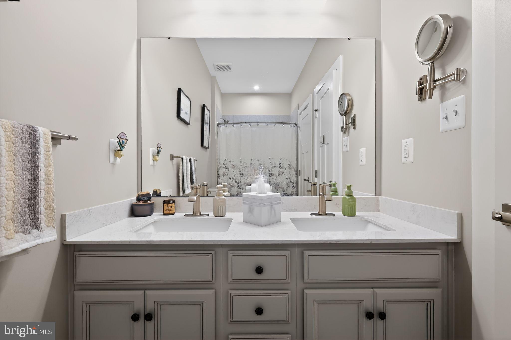 TWO RIVERS - Residential