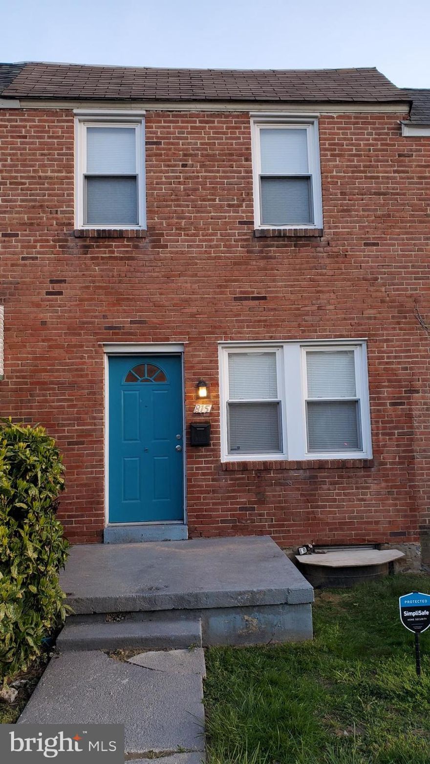 Welcome to this beautifully updated 2-bedroom, 1-bath row house in the highly convenient Richnor Springs neighborhood! Renovated in 2023 and 2025, this home blends modern comfort with long-term durability — including a brand-new roof, offering peace of mind and no major repairs for years to come.
Located just minutes from Loyola University and Morgan State University, this home is ideal for renters, investors, students, faculty, or anyone looking for a low-maintenance property in a prime Baltimore location.