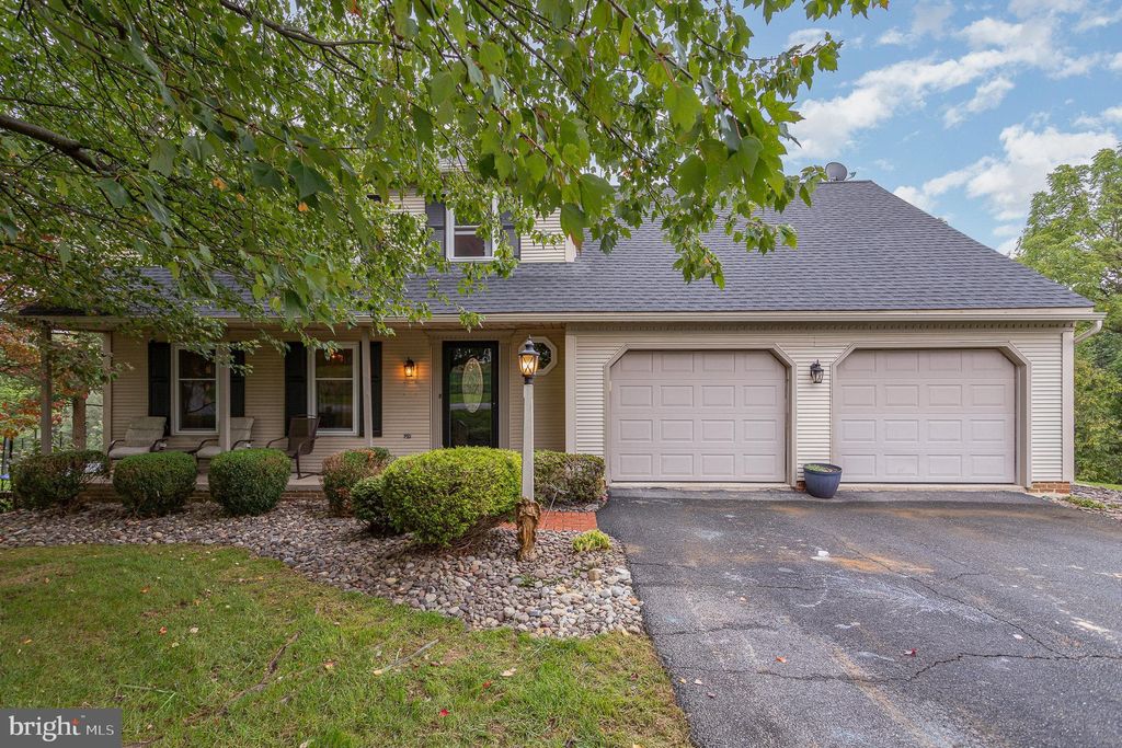 Photo of 179 Ridings Way, LANCASTER, PA 17601 (MLS # PALA2058228)