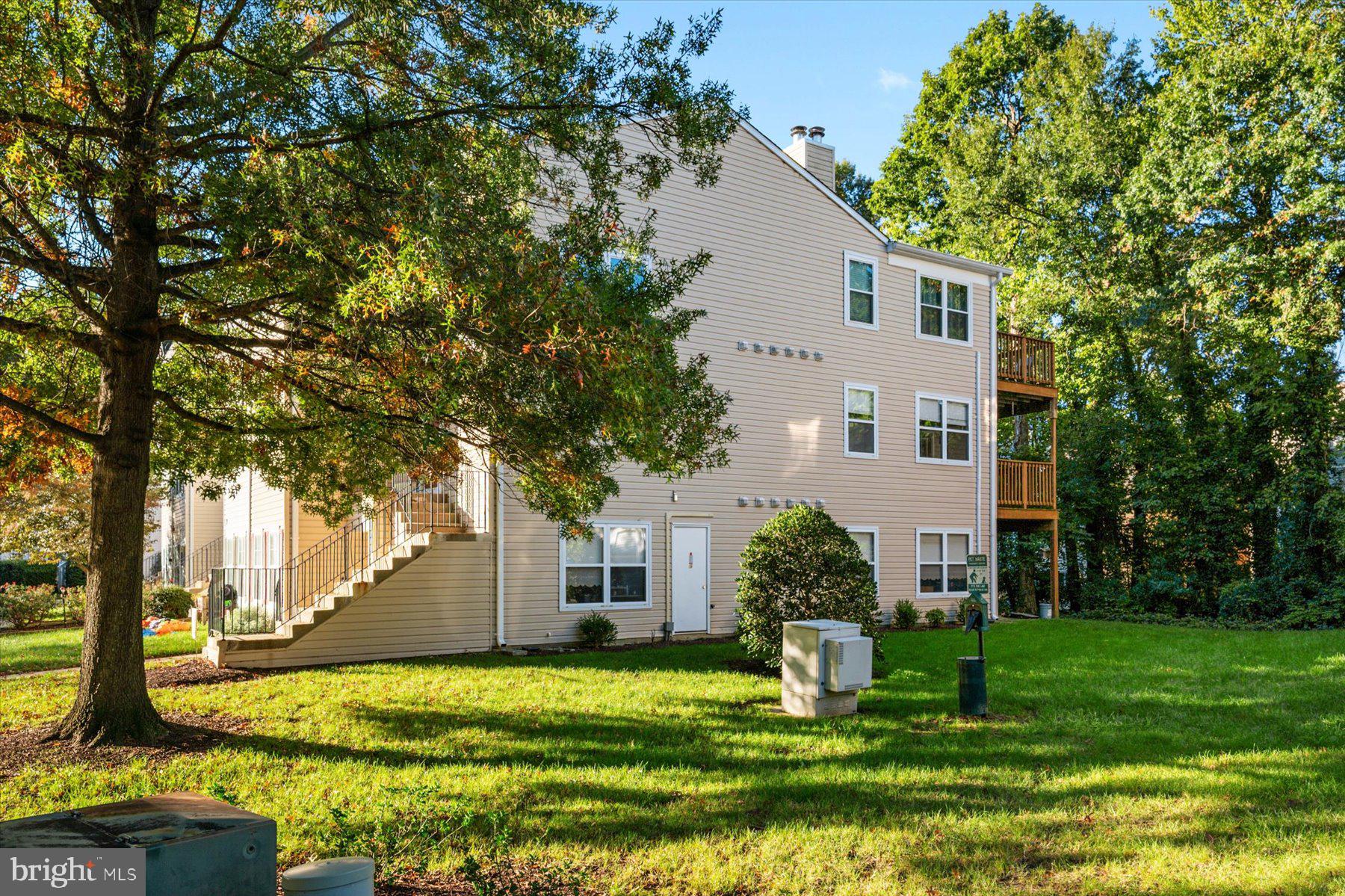20 AMBERSTONE COURT H H