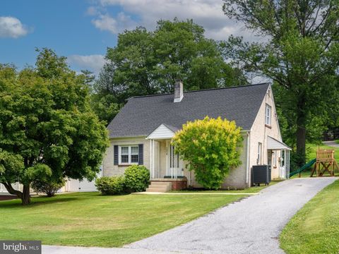 Photo of 1514 Walnut Street, COATESVILLE, PA 19320 (MLS # PACT2128978)