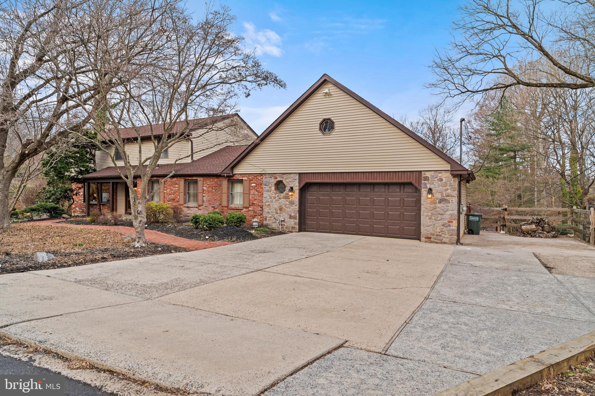 740 LIBBY LANE