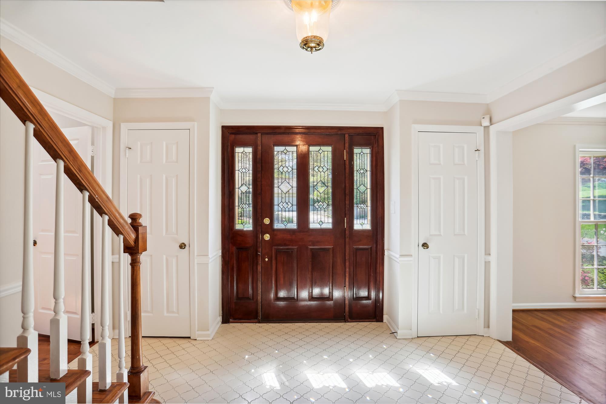 9225 FALL RIVER LANE