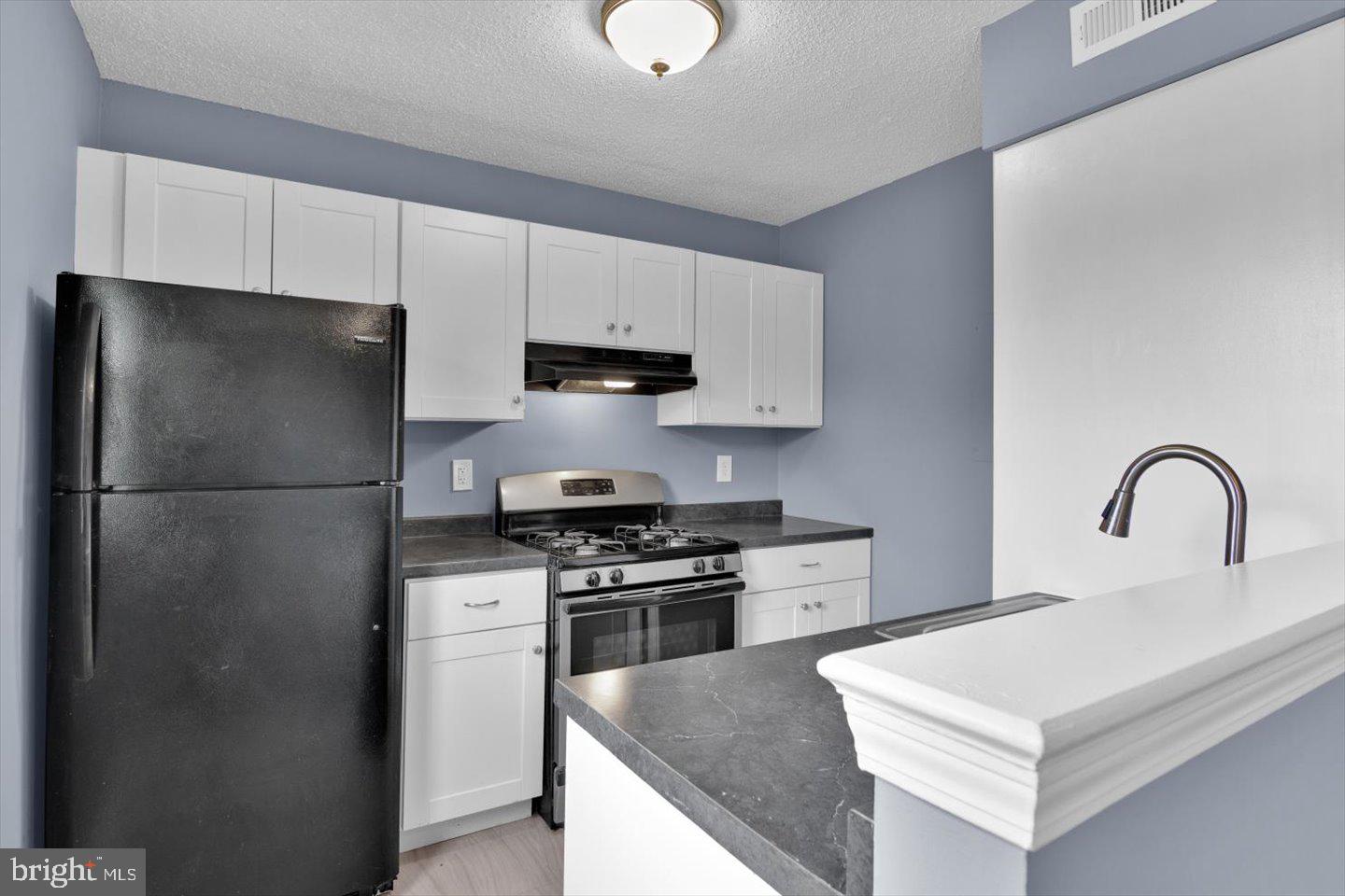 100 PARK BOULEVARD 88C