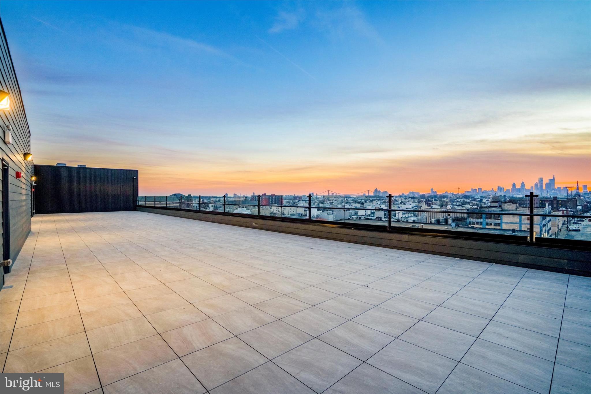 PORT RICHMOND - Residential Lease