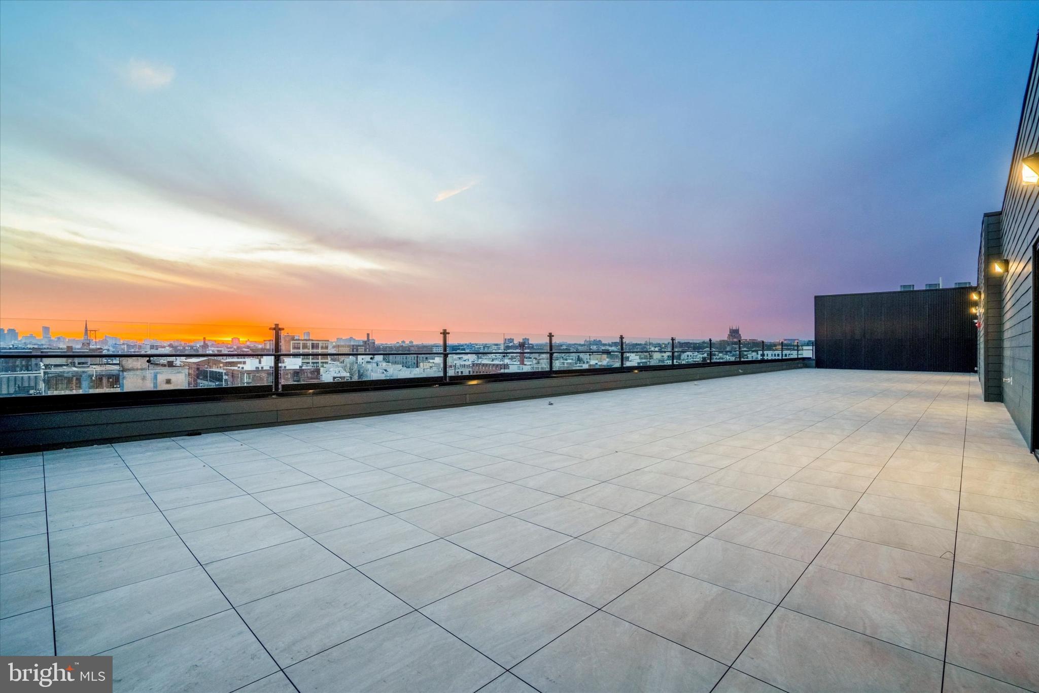 PORT RICHMOND - Residential Lease