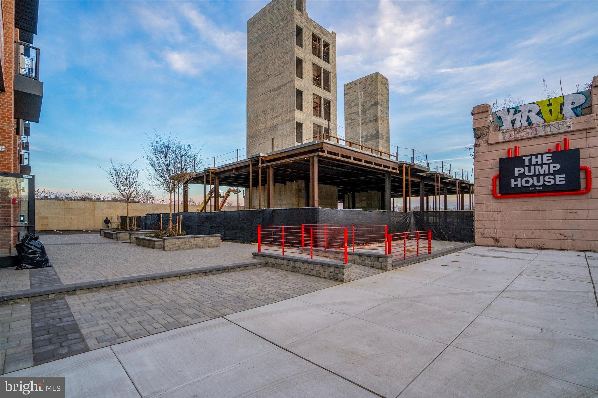 PORT RICHMOND - Residential Lease